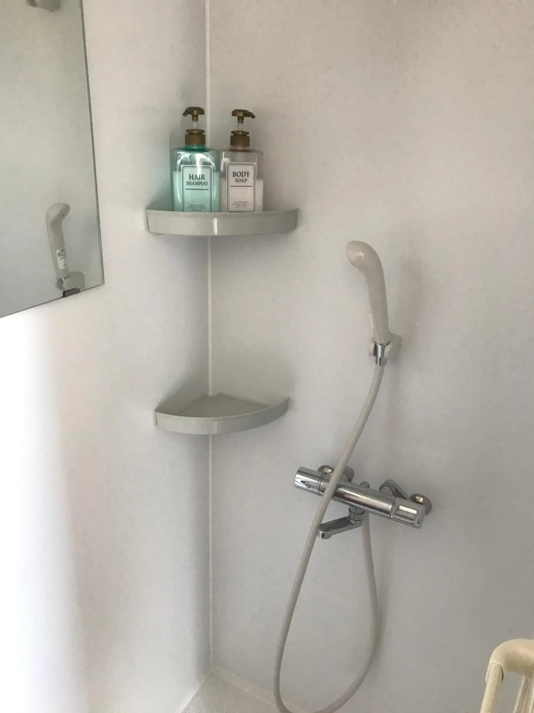 Shower in Palette Takashimadaira guest house