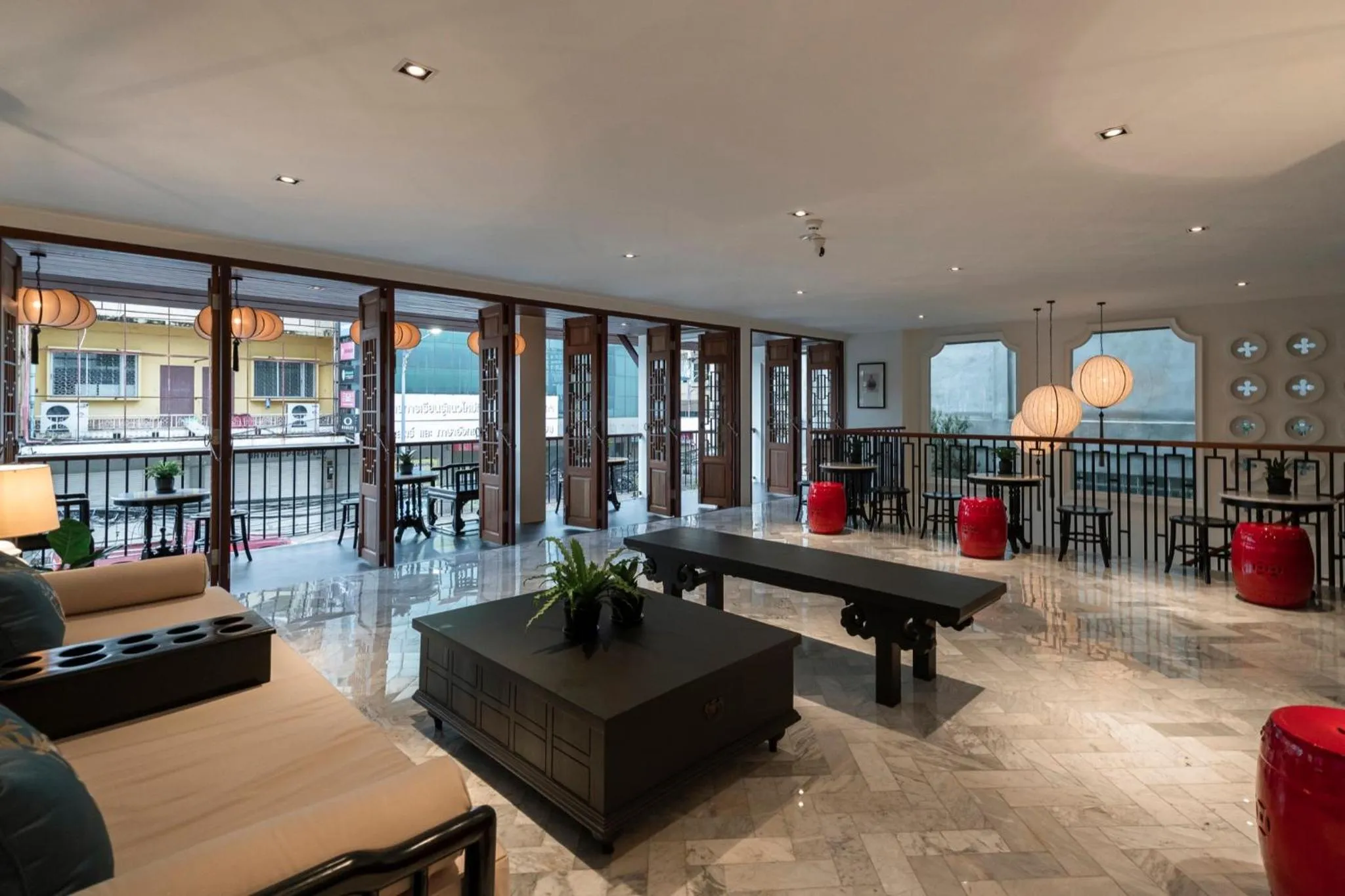 Lobby or reception in The Lantern Hatyai Hotel