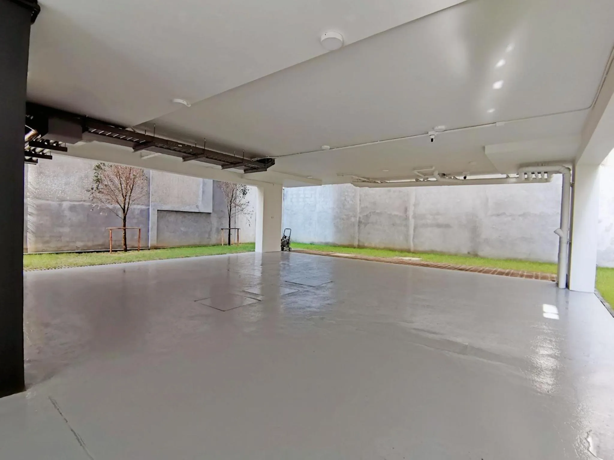 Parking in The Lantern Hatyai Hotel