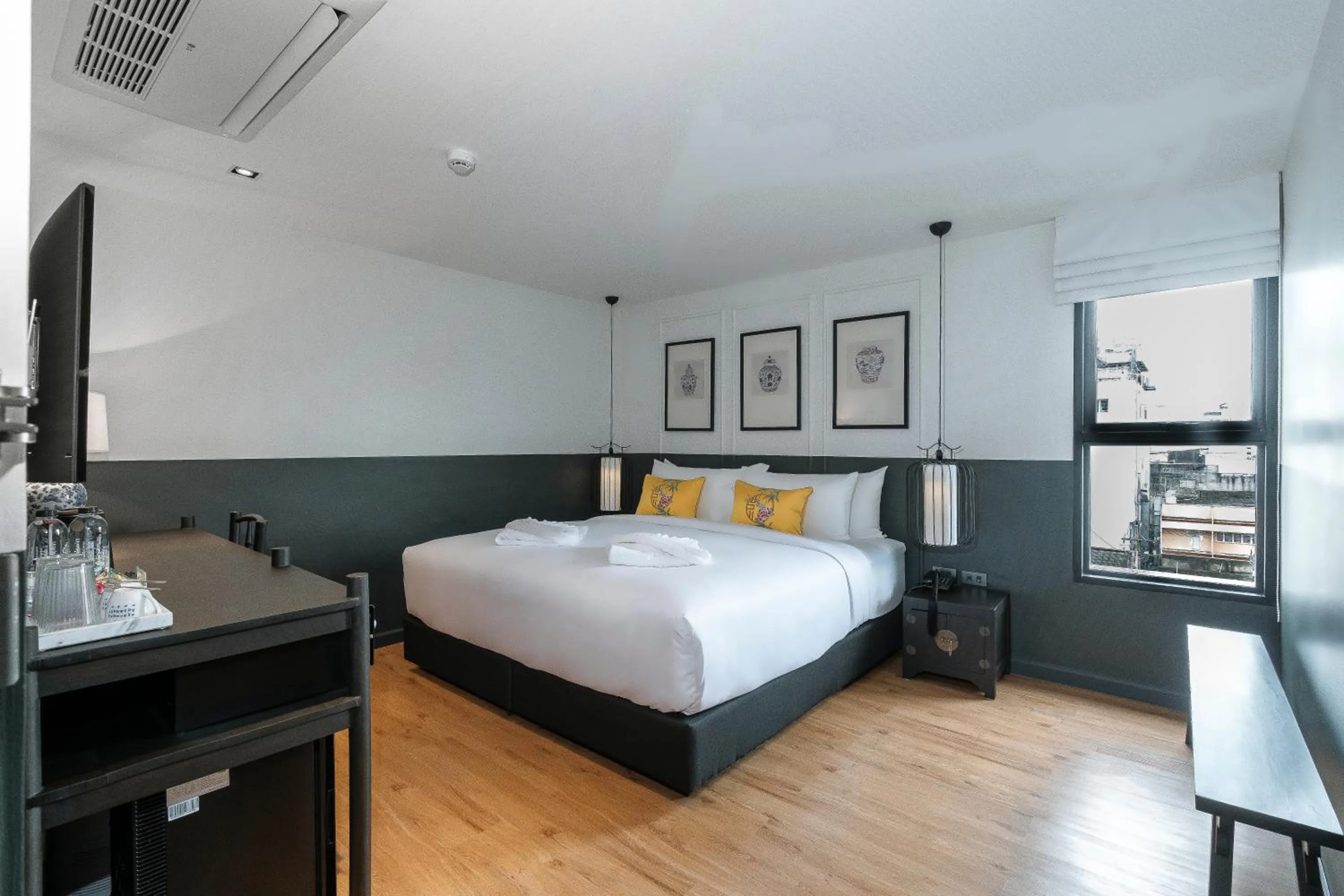 Bed in The Lantern Hatyai Hotel