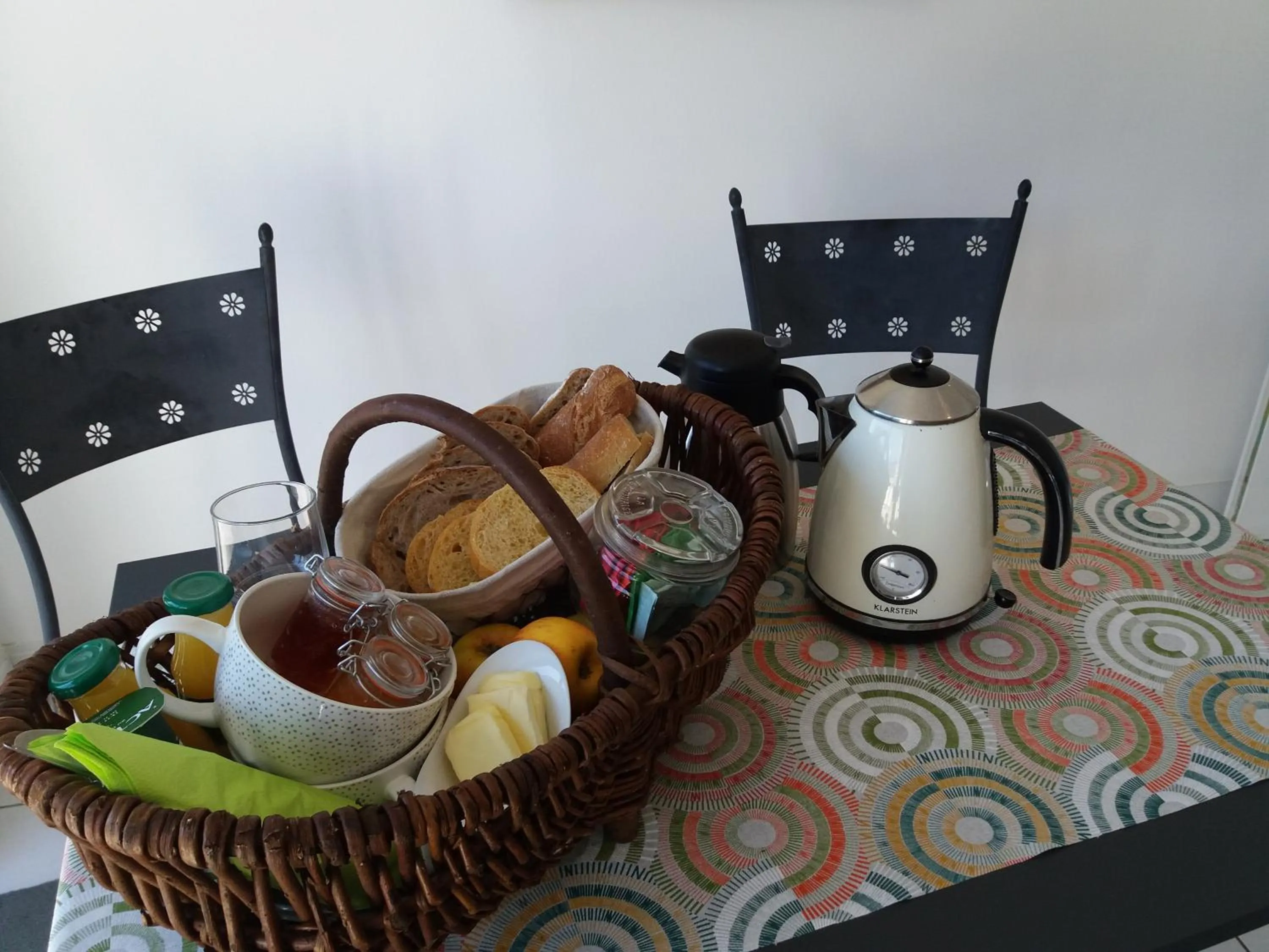 Breakfast in Chambre d'hôtes La Thibaudière