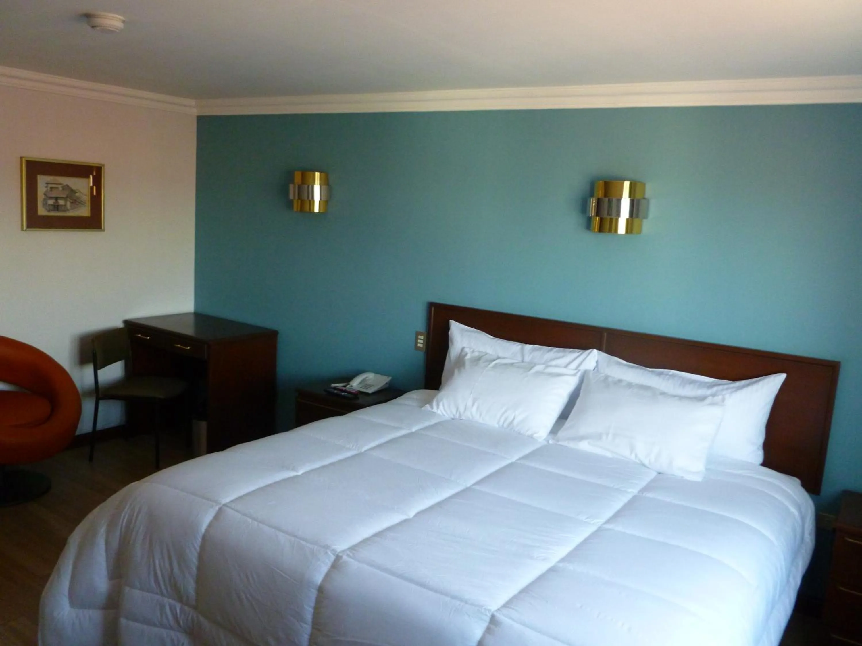 Photo of the whole room, Bed in Hotel El Conquistador