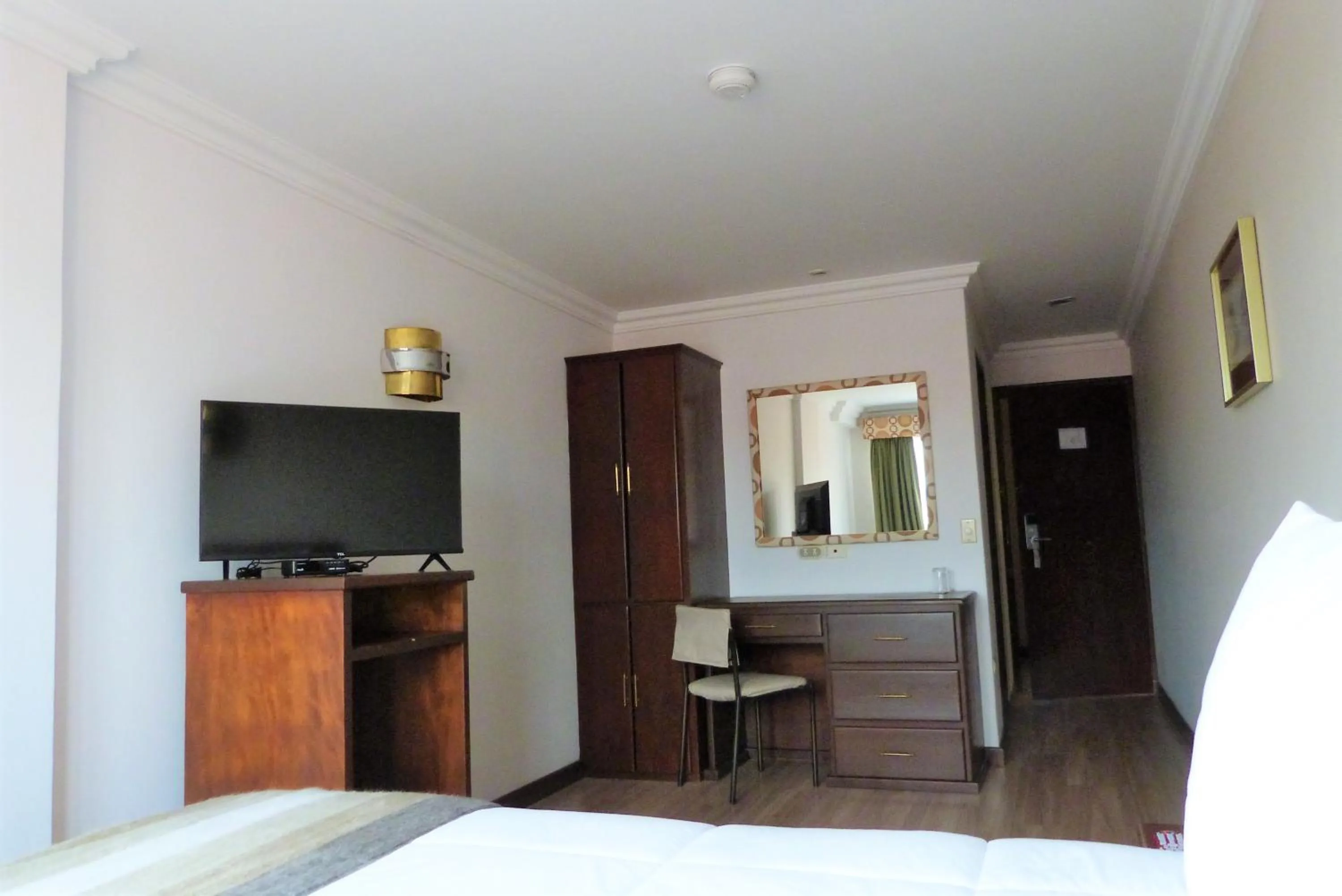 Photo of the whole room in Hotel El Conquistador