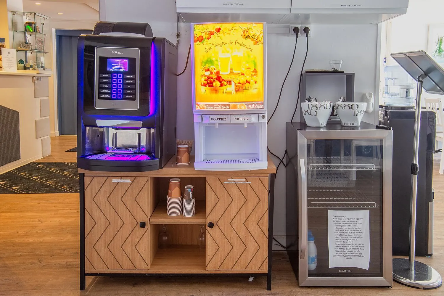 vending machine in Azur Hôtel