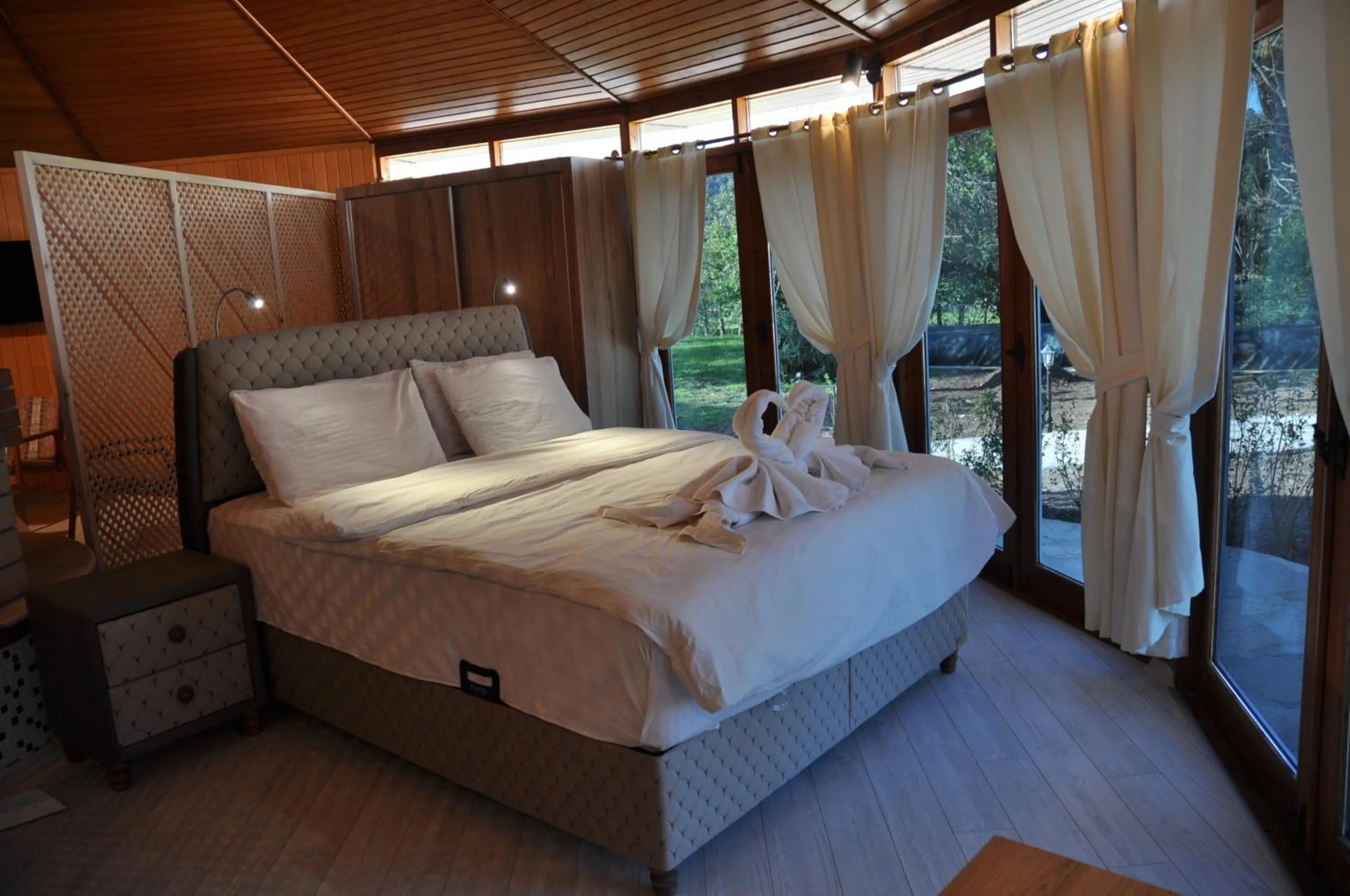 Deluxe Suite with Sea View in Arcadia Hotel