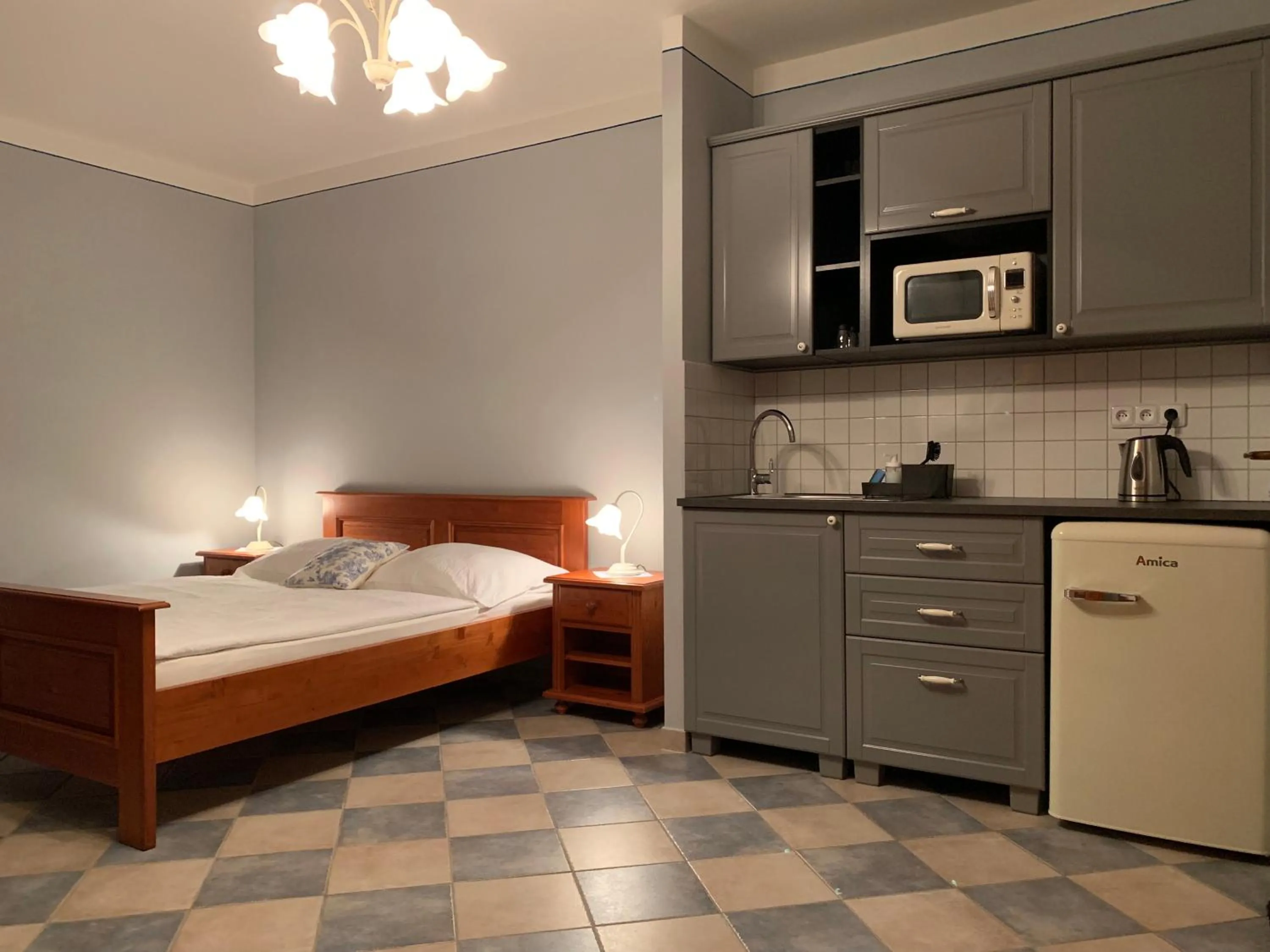 Photo of the whole room, Bed in Pension Amadeus & Apartments