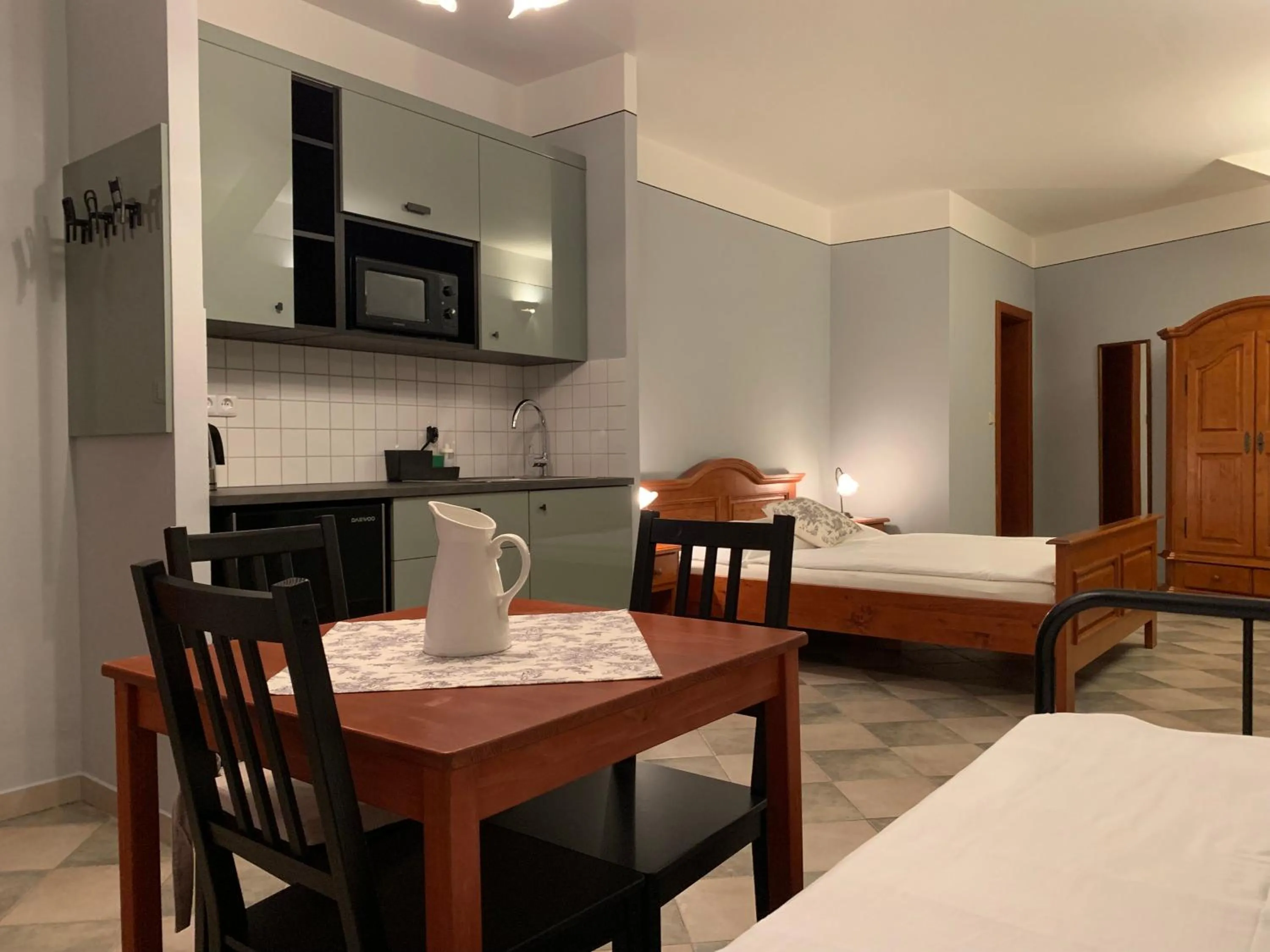 Photo of the whole room, Bed in Pension Amadeus & Apartments