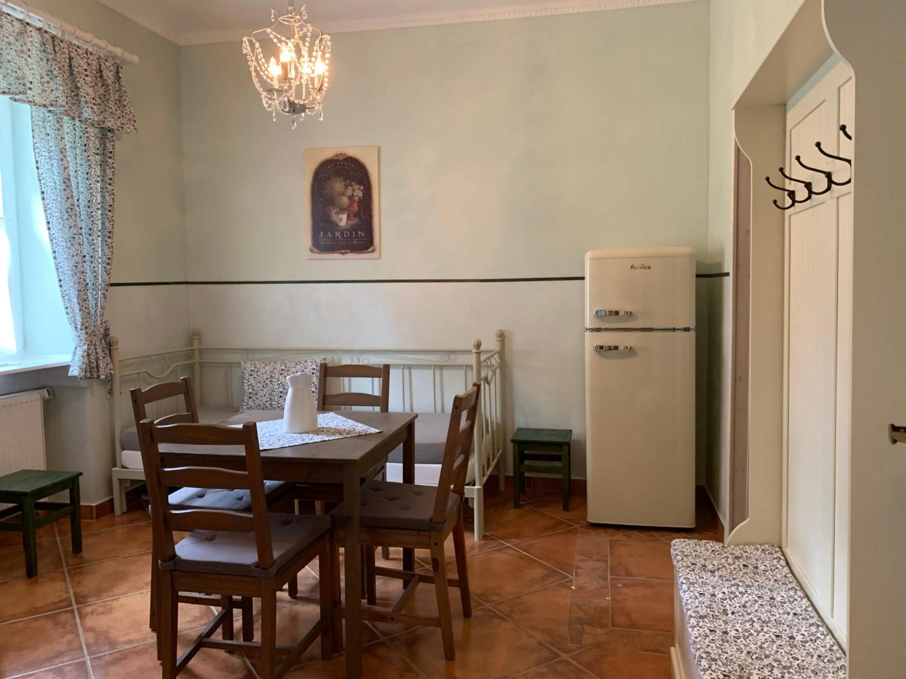 Kitchen or kitchenette in Pension Amadeus & Apartments