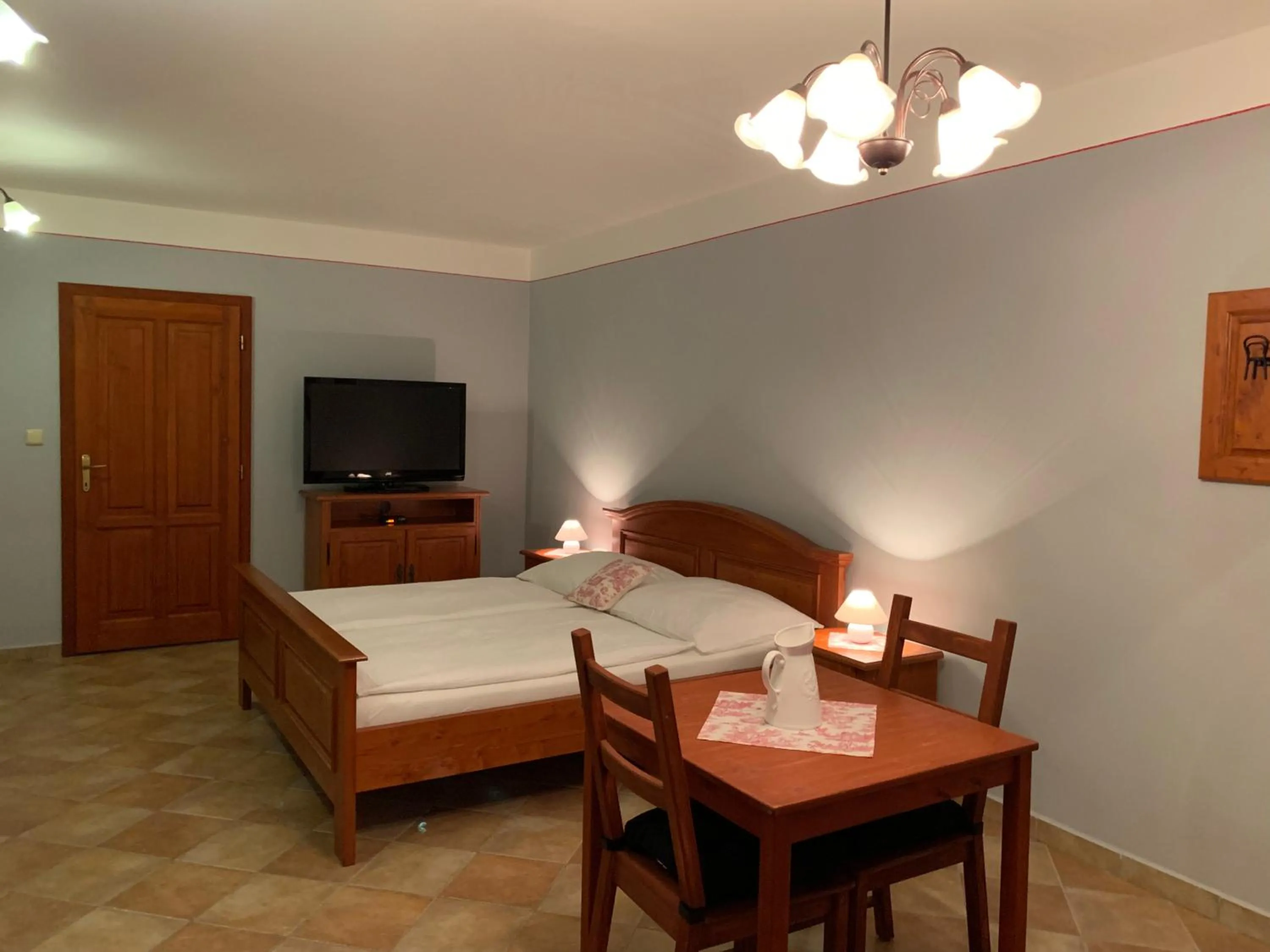 Photo of the whole room, Bed in Pension Amadeus & Apartments