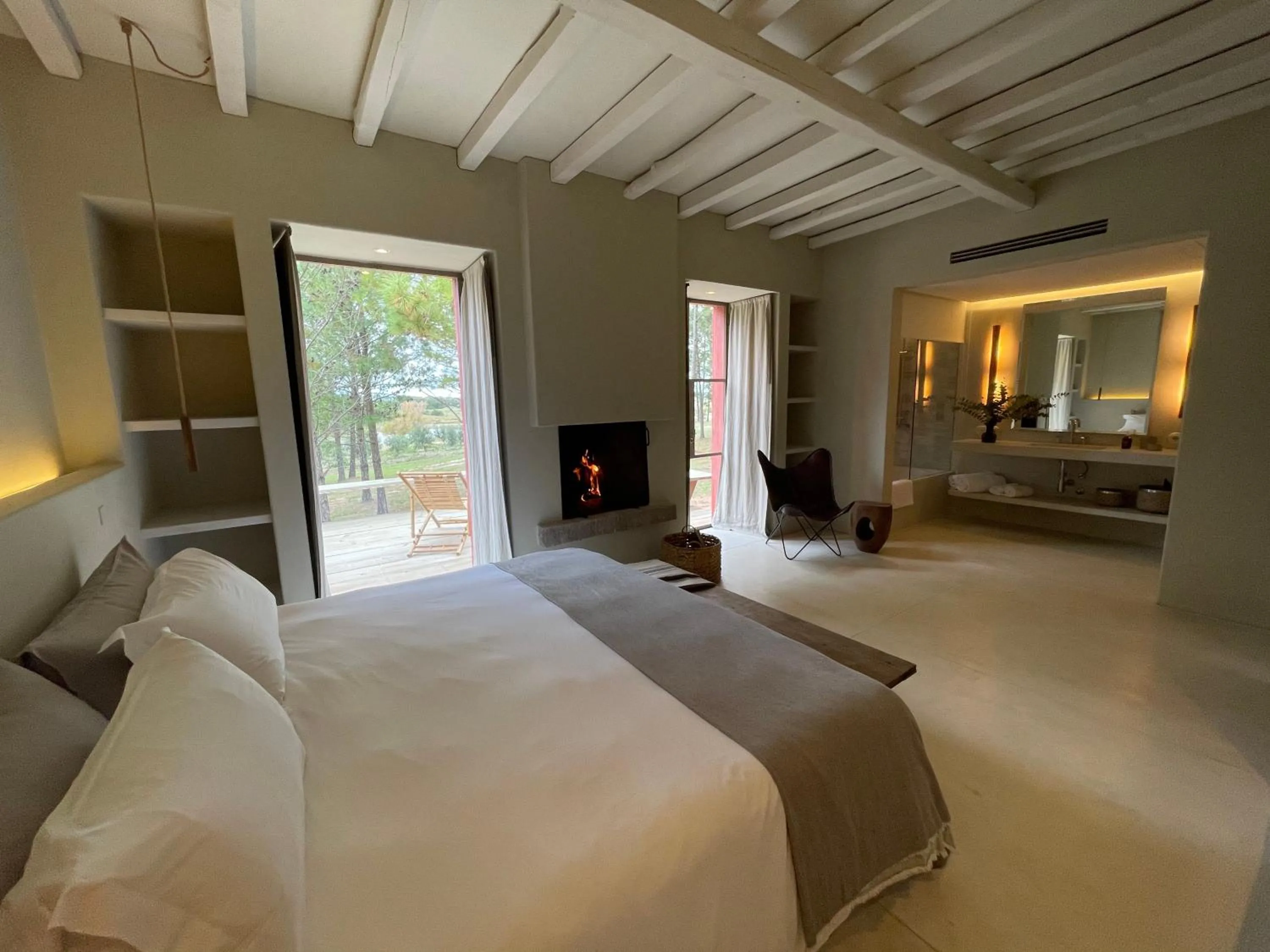 Bedroom, Bed in LUZ Culinary Wine Lodge