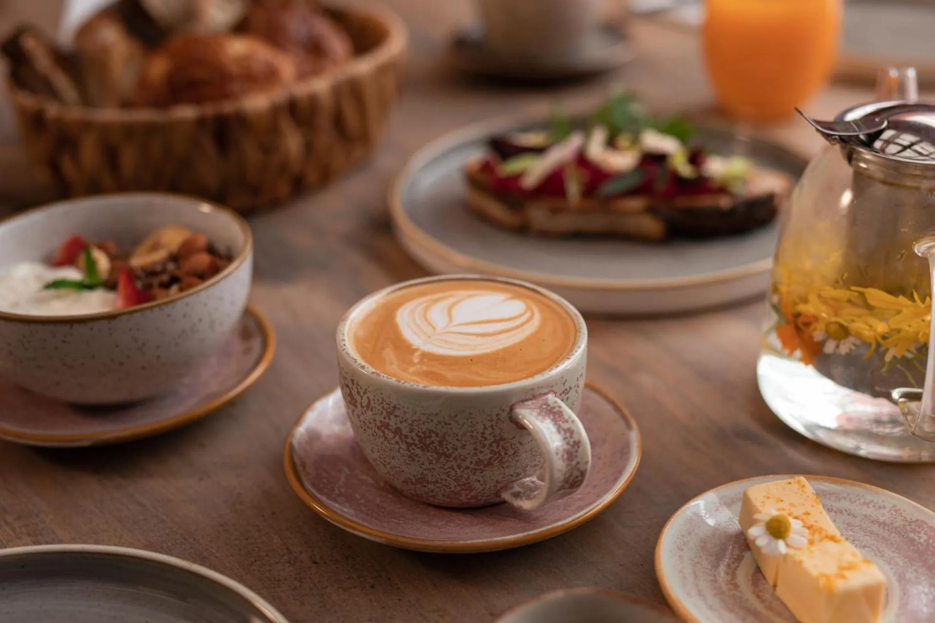 Breakfast in LUZ Culinary Wine Lodge