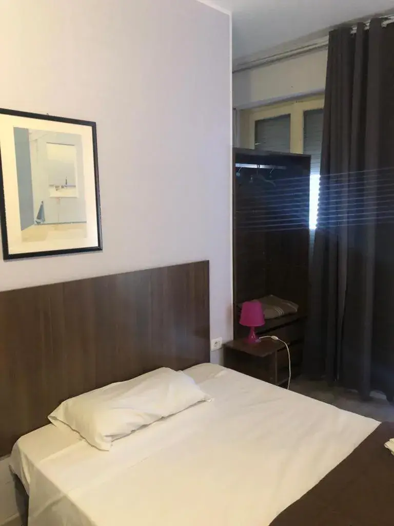 Single Room with Shared Bathroom in Hotel Galla Single Room with Shared Bathroom in Hotel Galla
