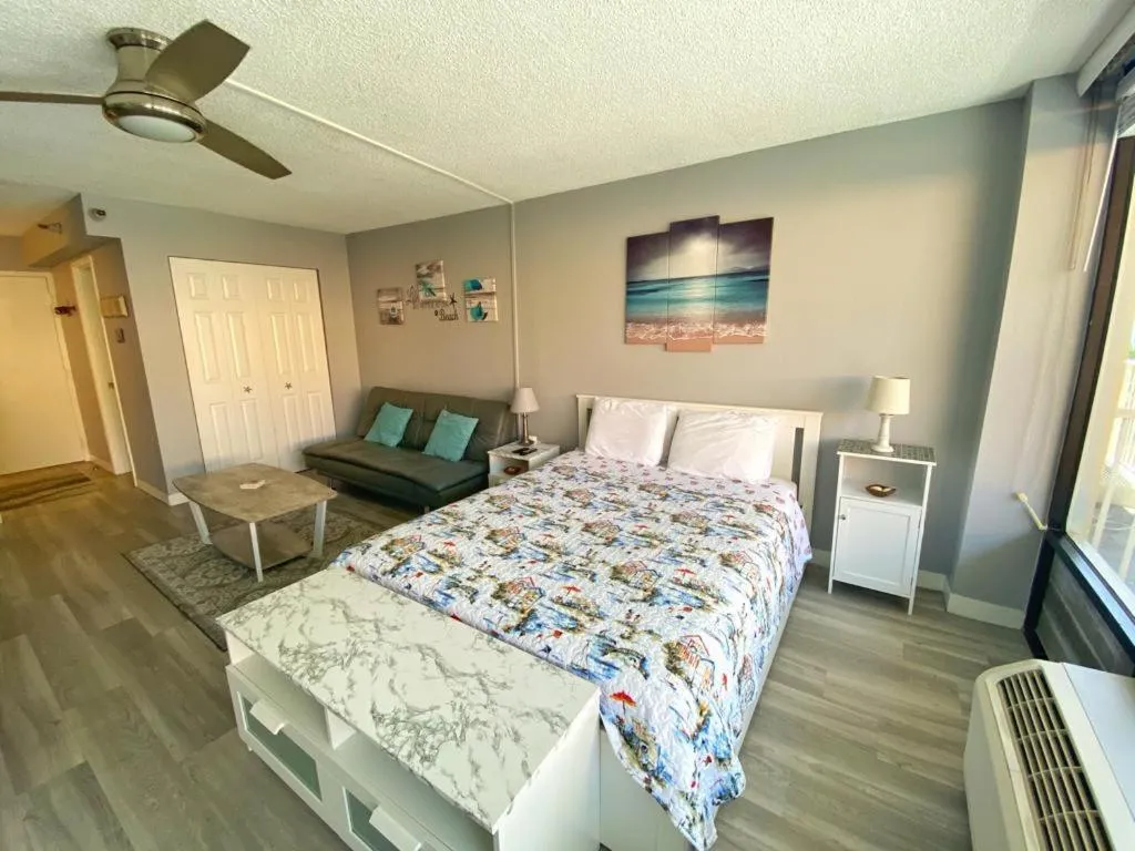 Bed in Castaways Resort Studios