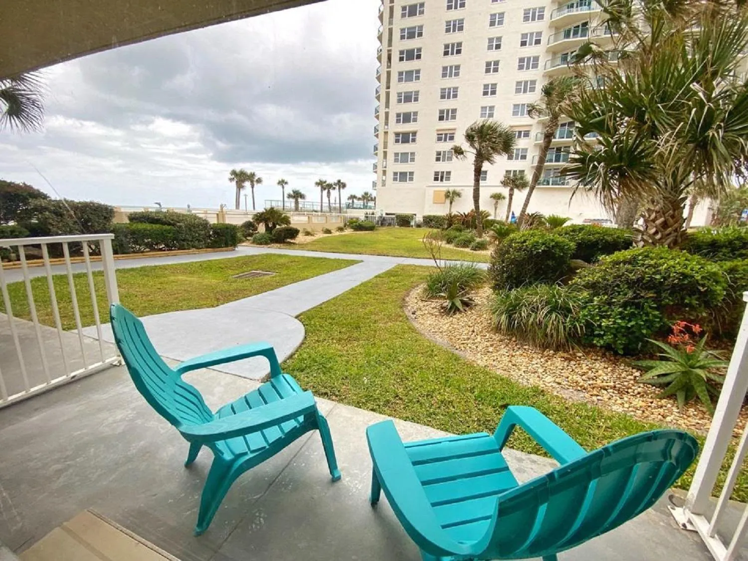 Castaways Resort Studios