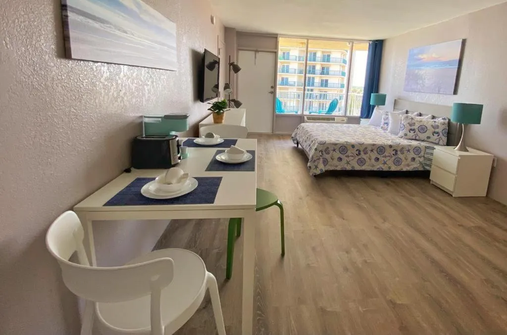 Castaways Resort Studios