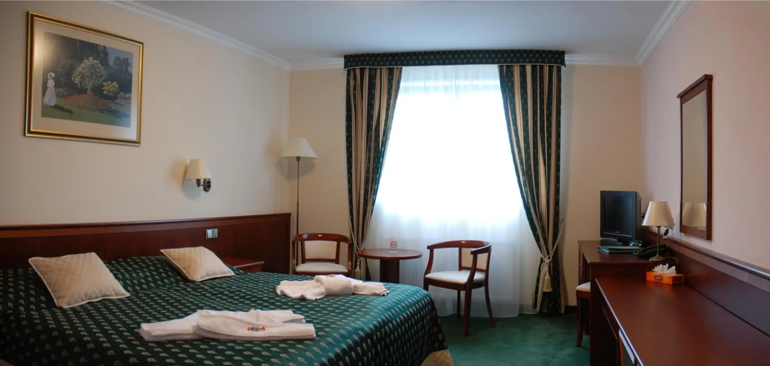 Double or Twin Room in Komorni Hurka Double or Twin Room in Komorni Hurka