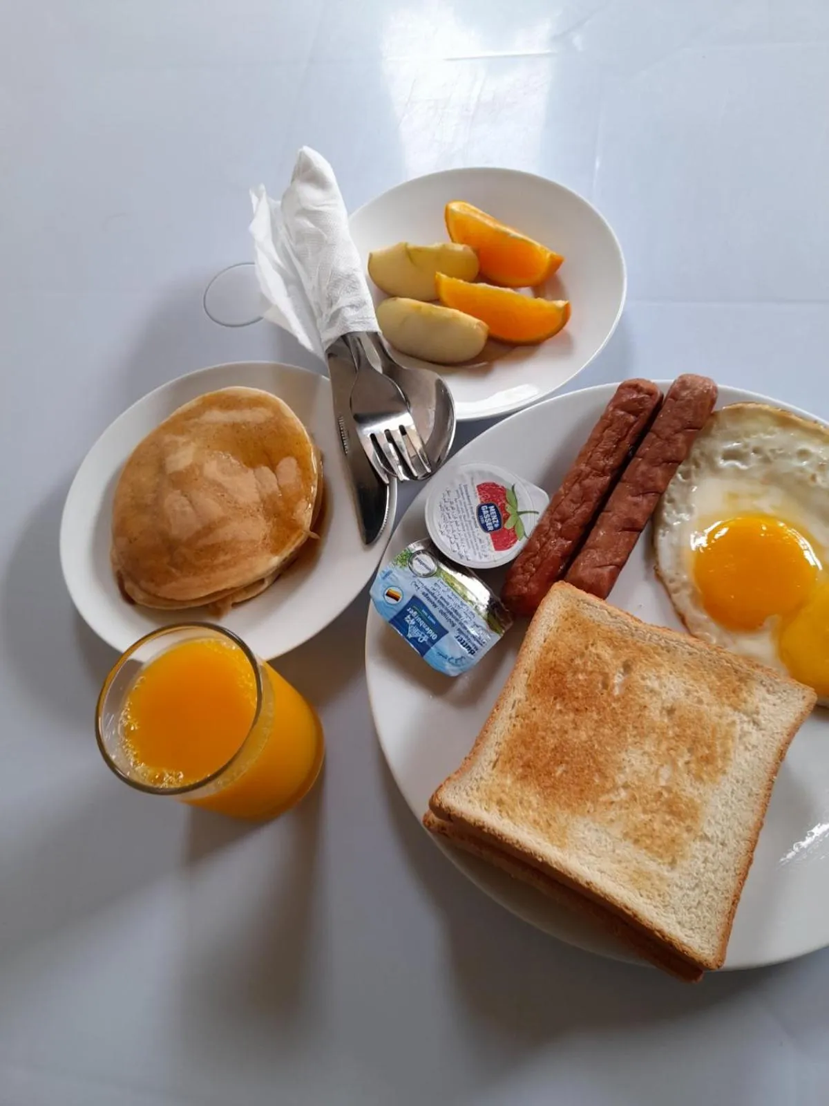 Restaurant/places to eat in Aasna Inn