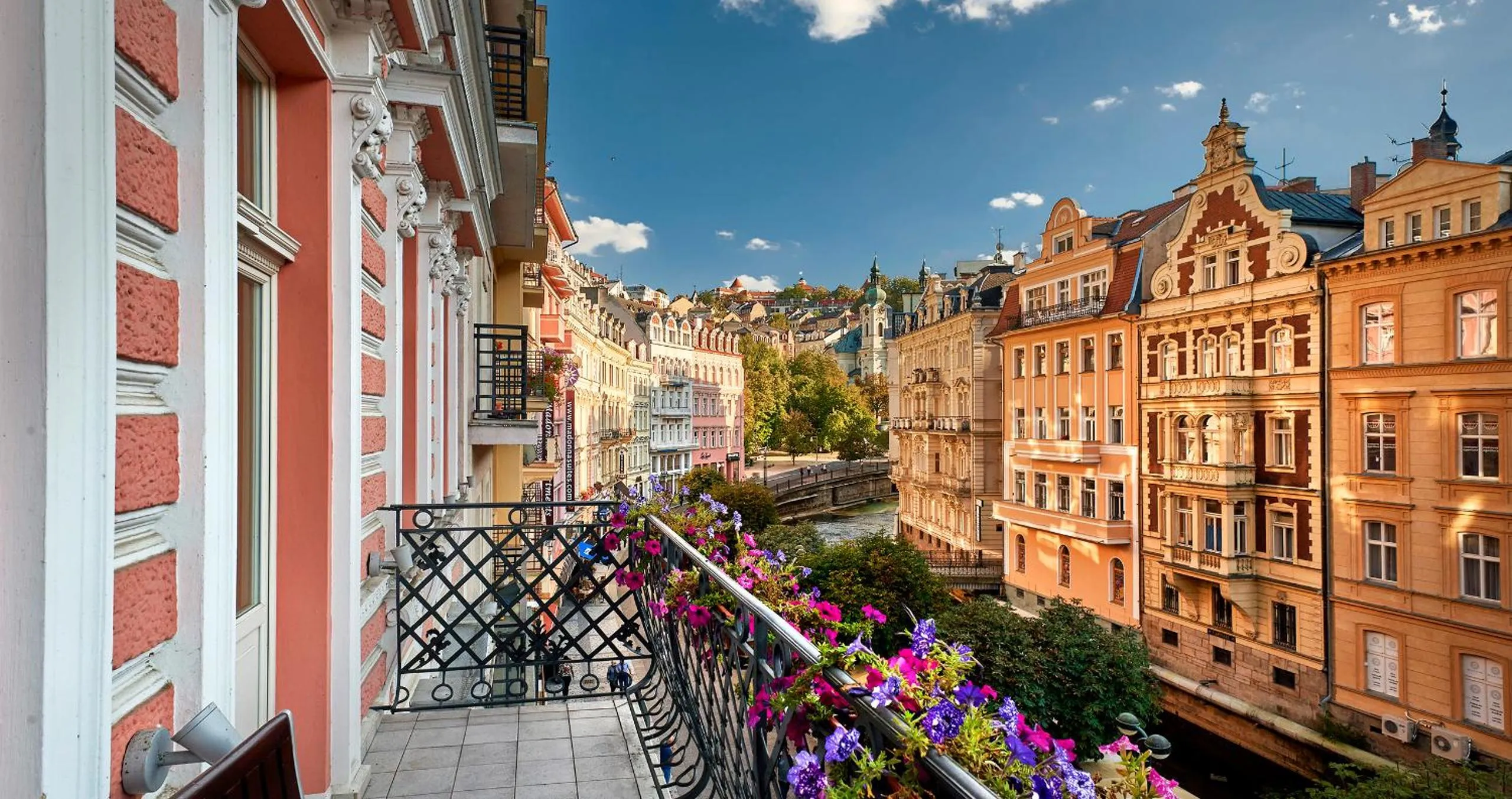 Balcony/Terrace in Salvator Hotel