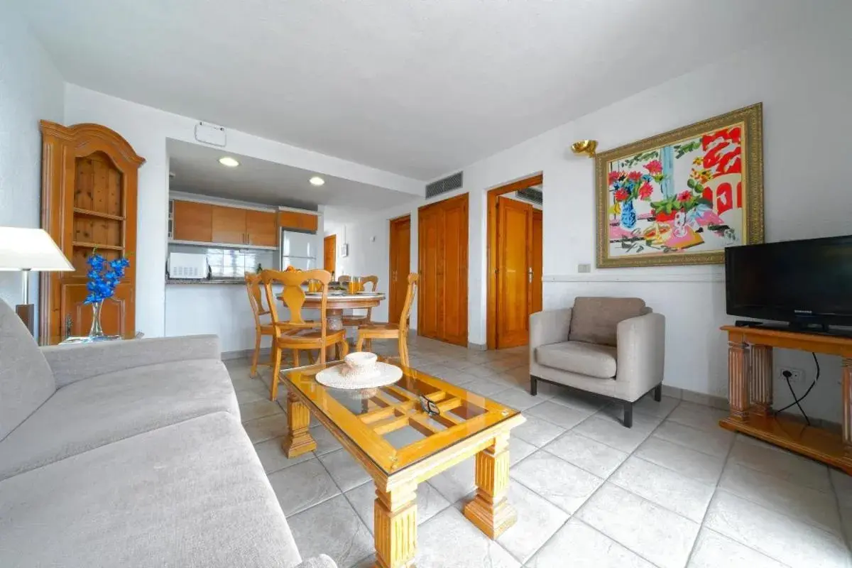 Two-Bedroom Apartment in Ona Beverly Hills Suites Two-Bedroom Apartment in Ona Beverly Hills Suites