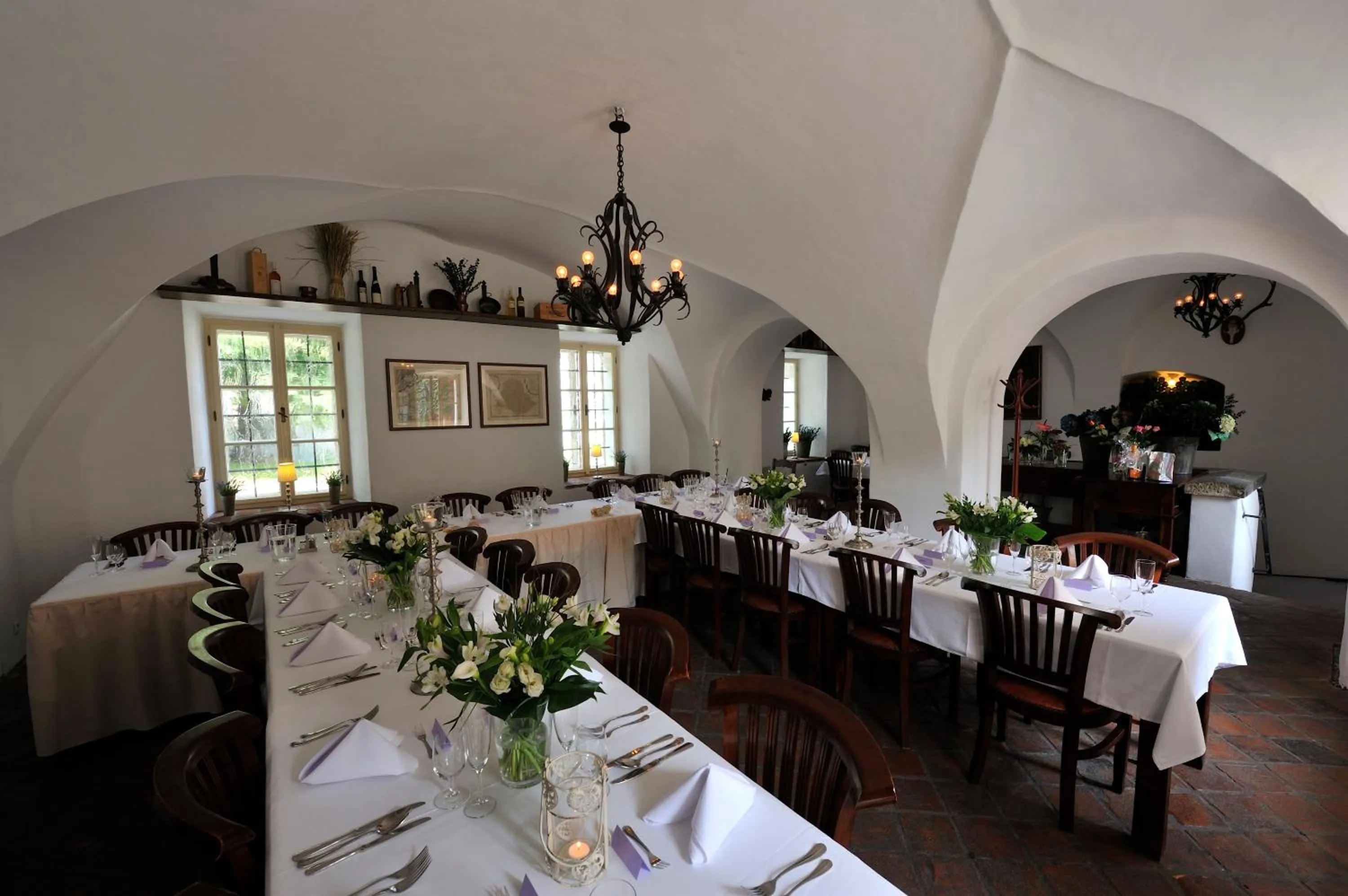 Restaurant/places to eat in Zamek Zabreh