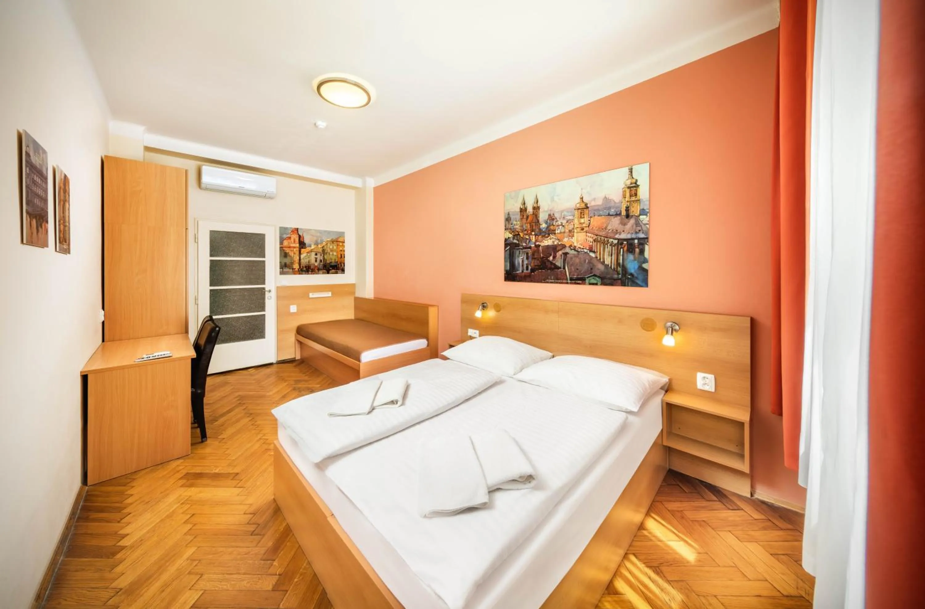 Bed in Residence BENE