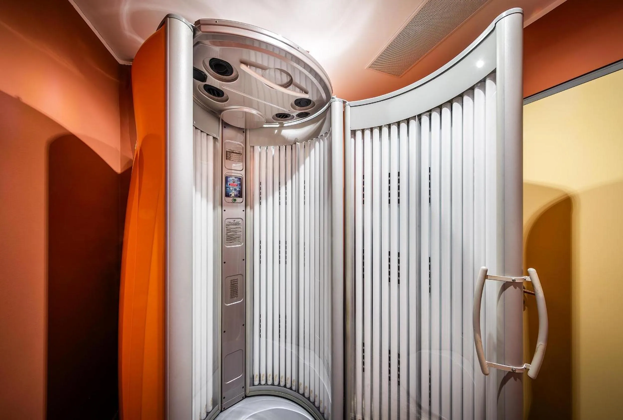 Solarium in Omnia Hotel Relax & Wellness