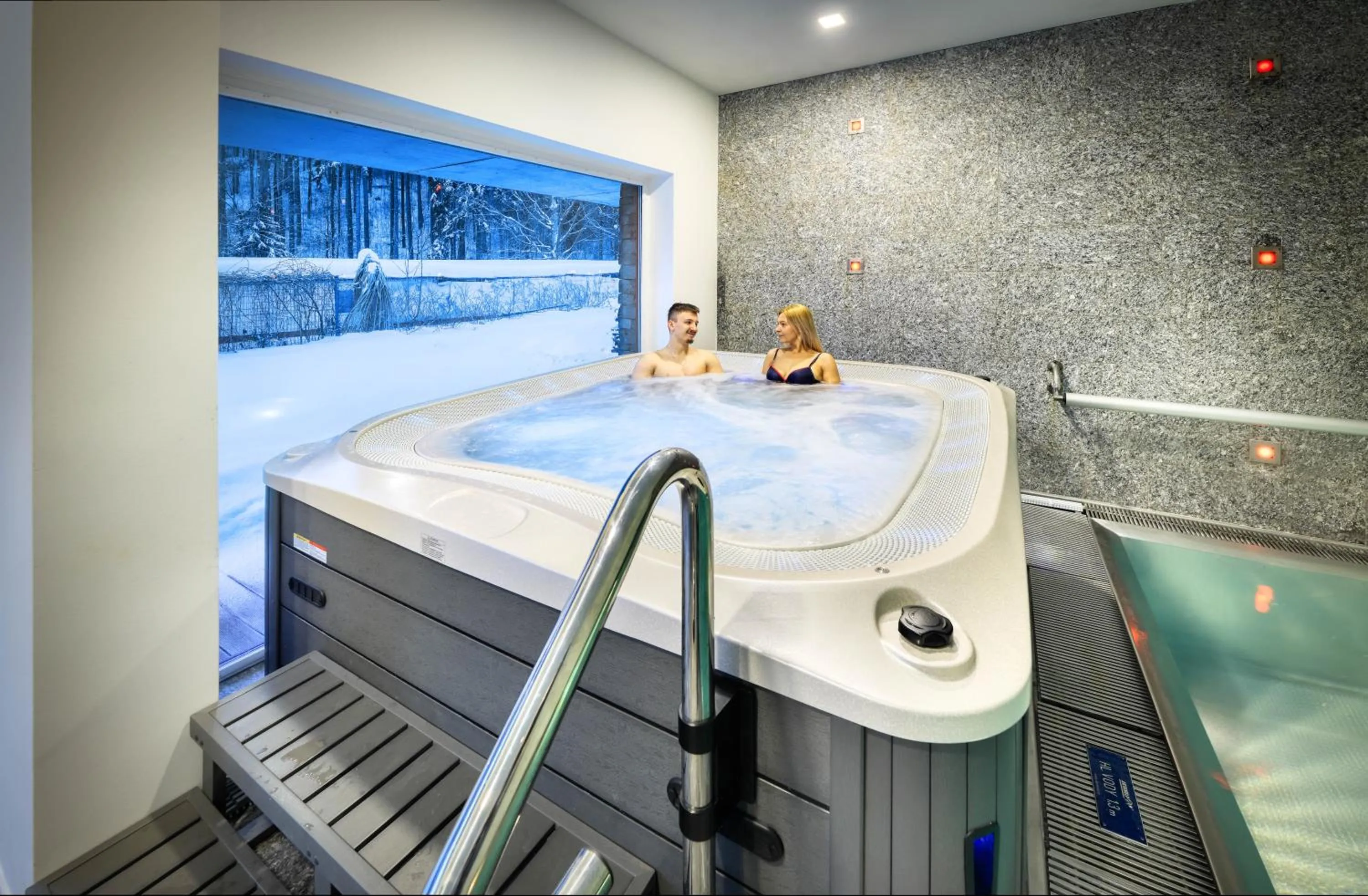 Hot Tub in Omnia Hotel Relax & Wellness