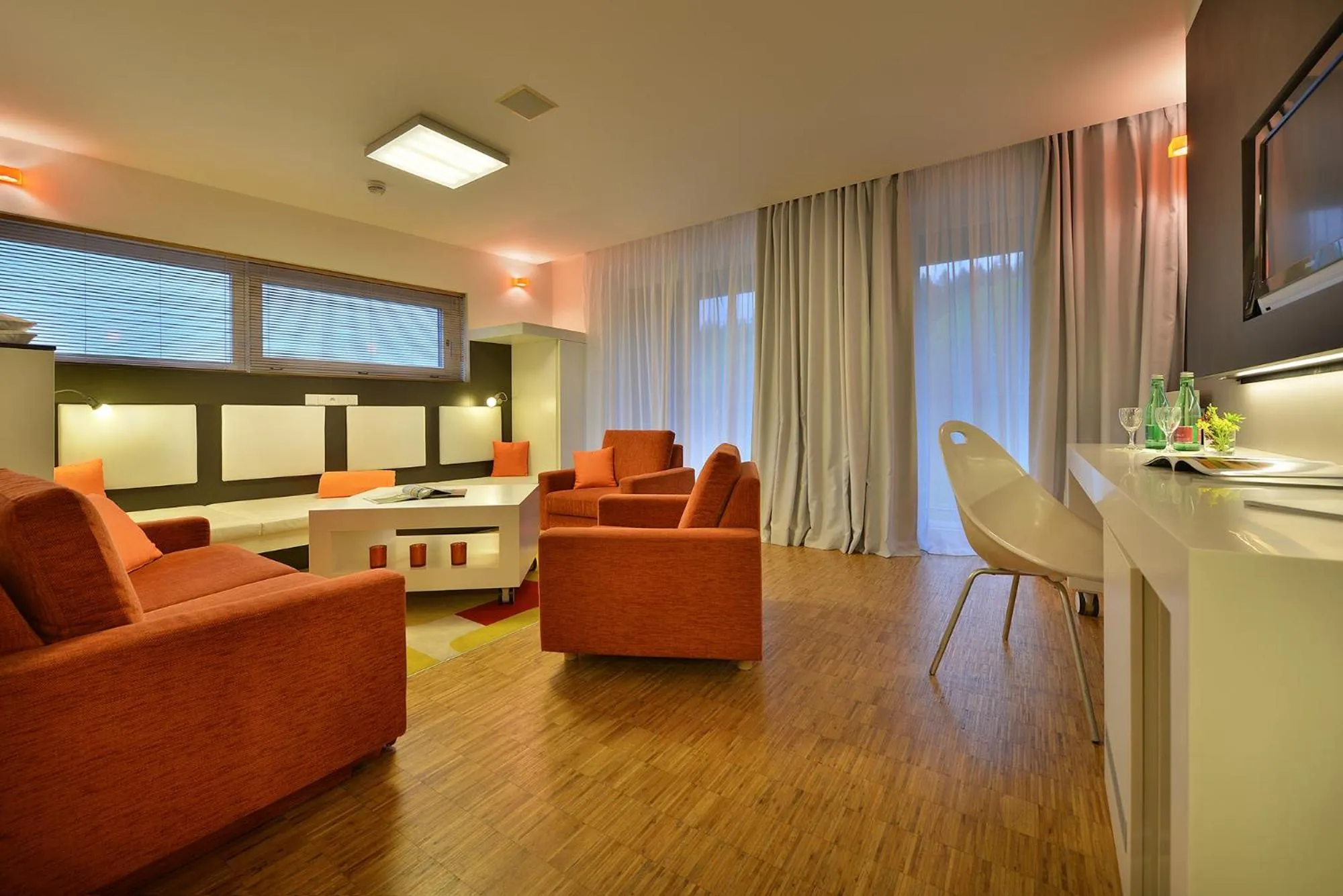 TV and multimedia in Omnia Hotel Relax & Wellness