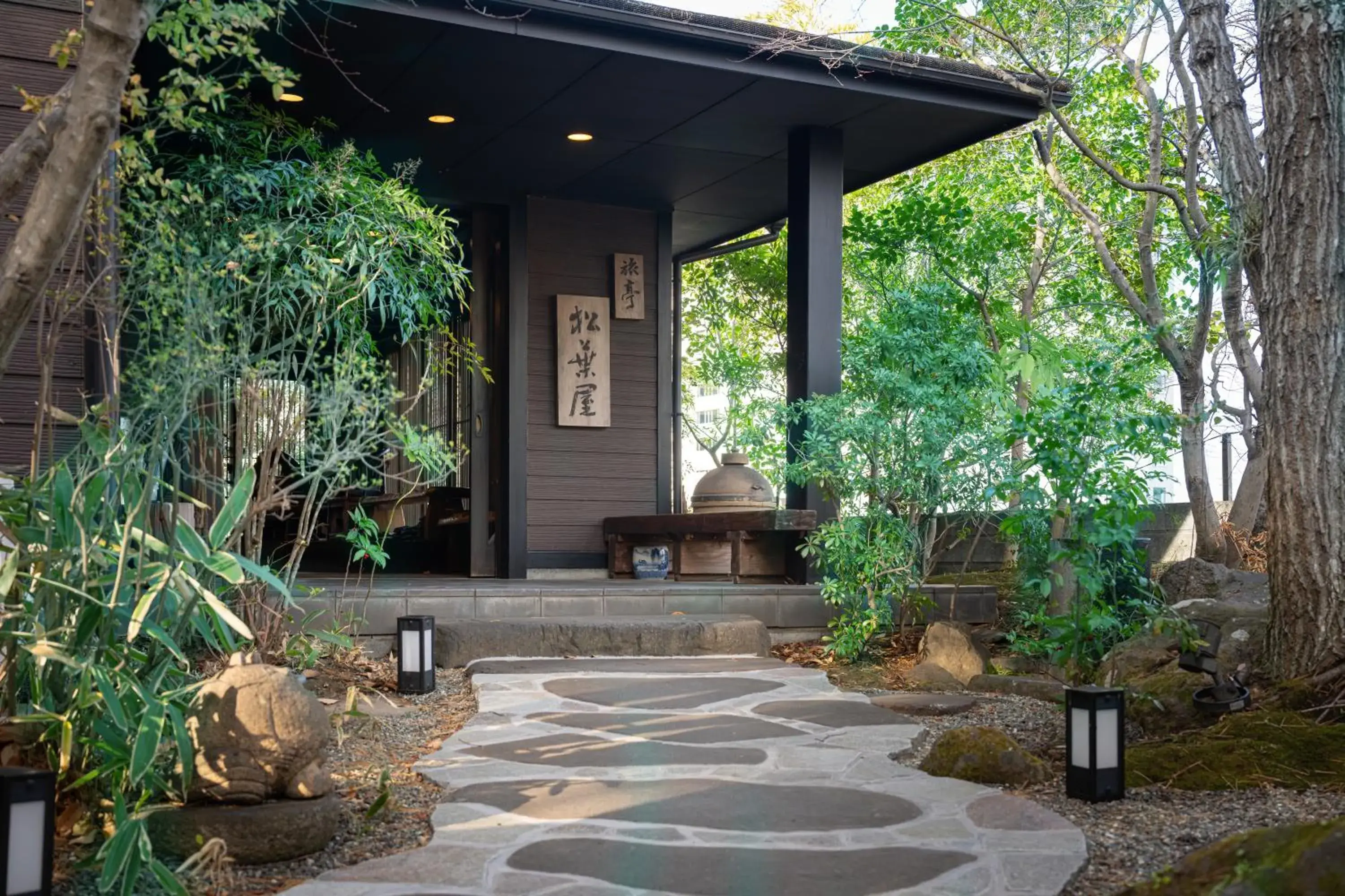 Facade/entrance in Ryotei Matsubaya Facade/entrance in Ryotei Matsubaya