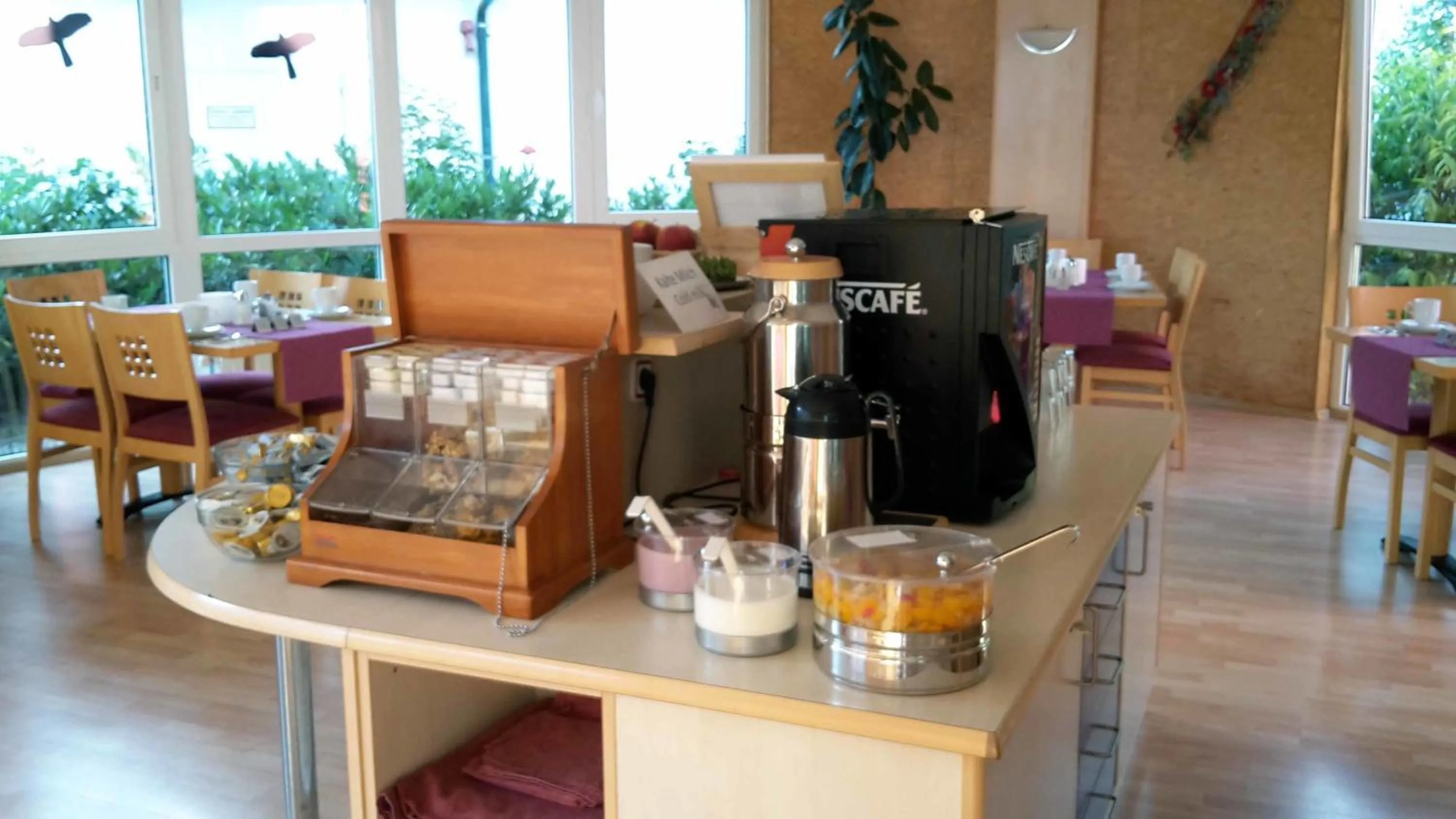 Coffee/tea facilities in Hotel am See Rust