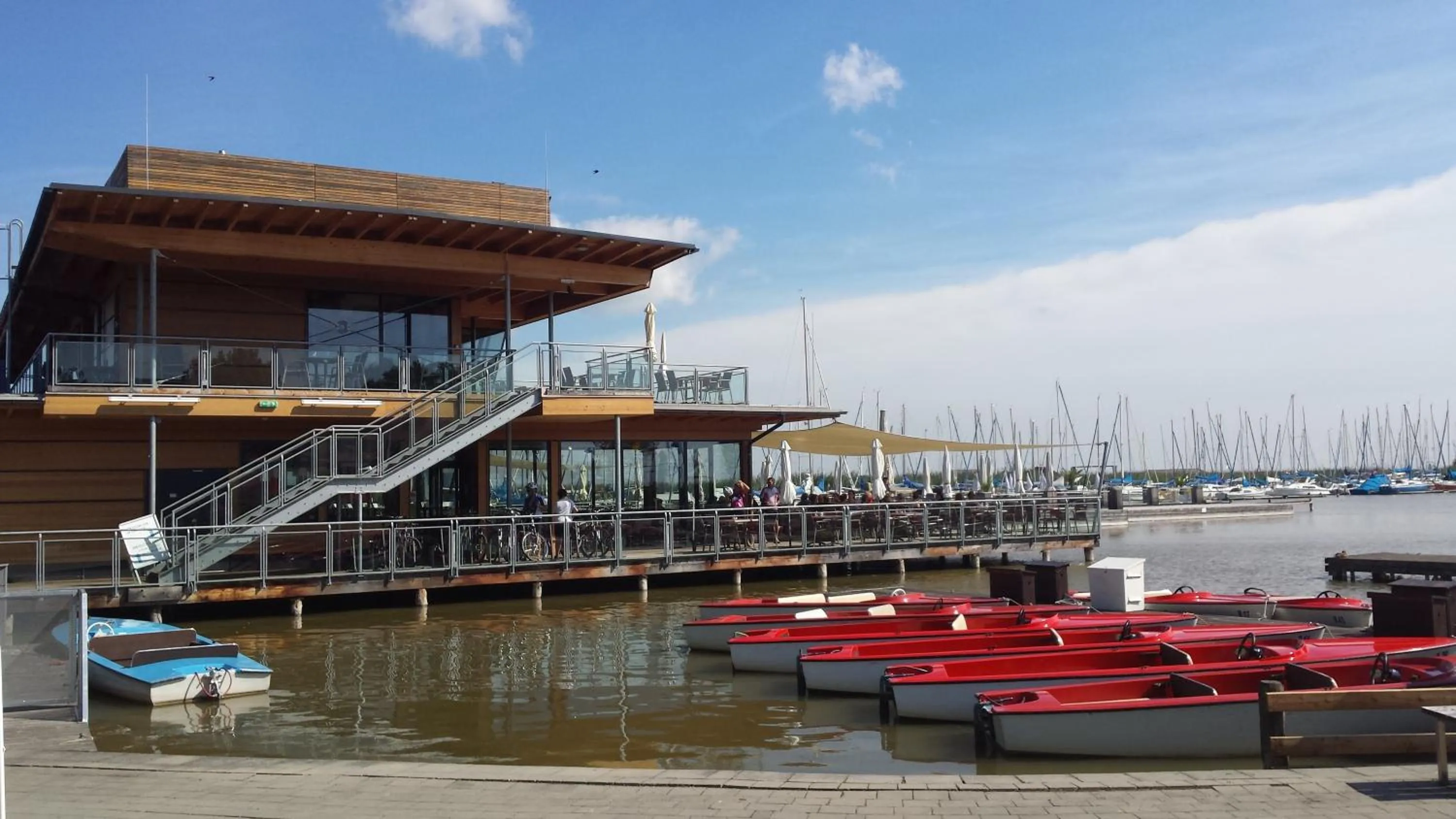 Restaurant/places to eat in Hotel am See Rust