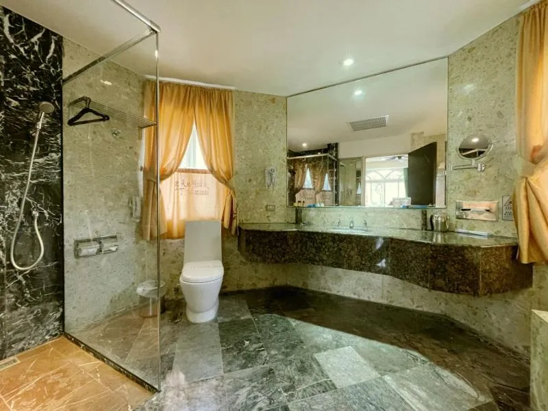 Swan Lake Villa Resort