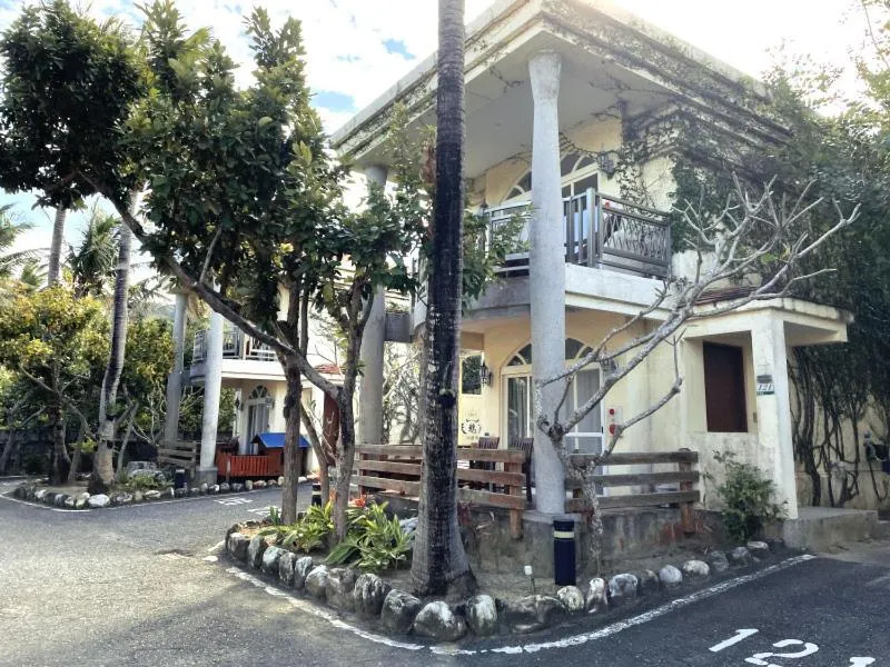 Swan Lake Villa Resort