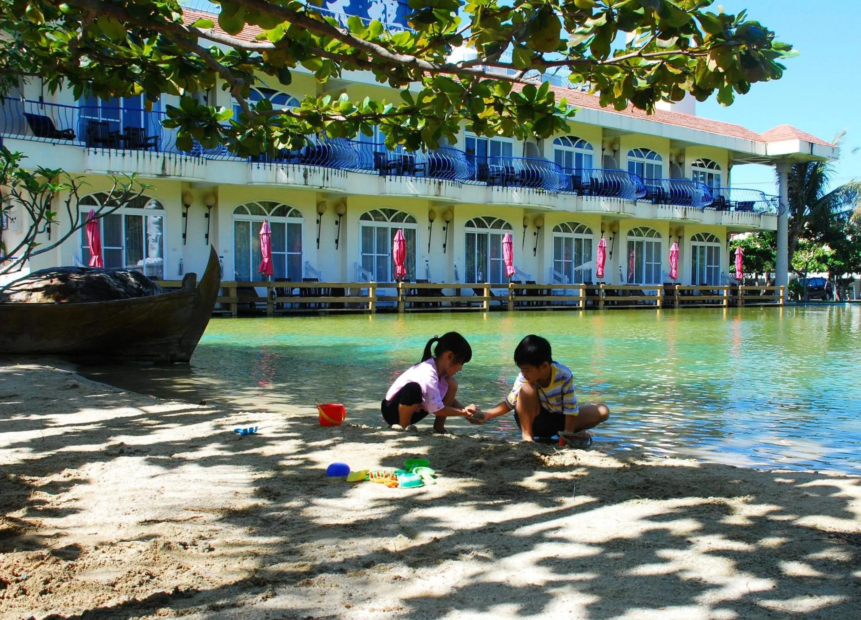 Kids's club in Swan Lake Villa Resort
