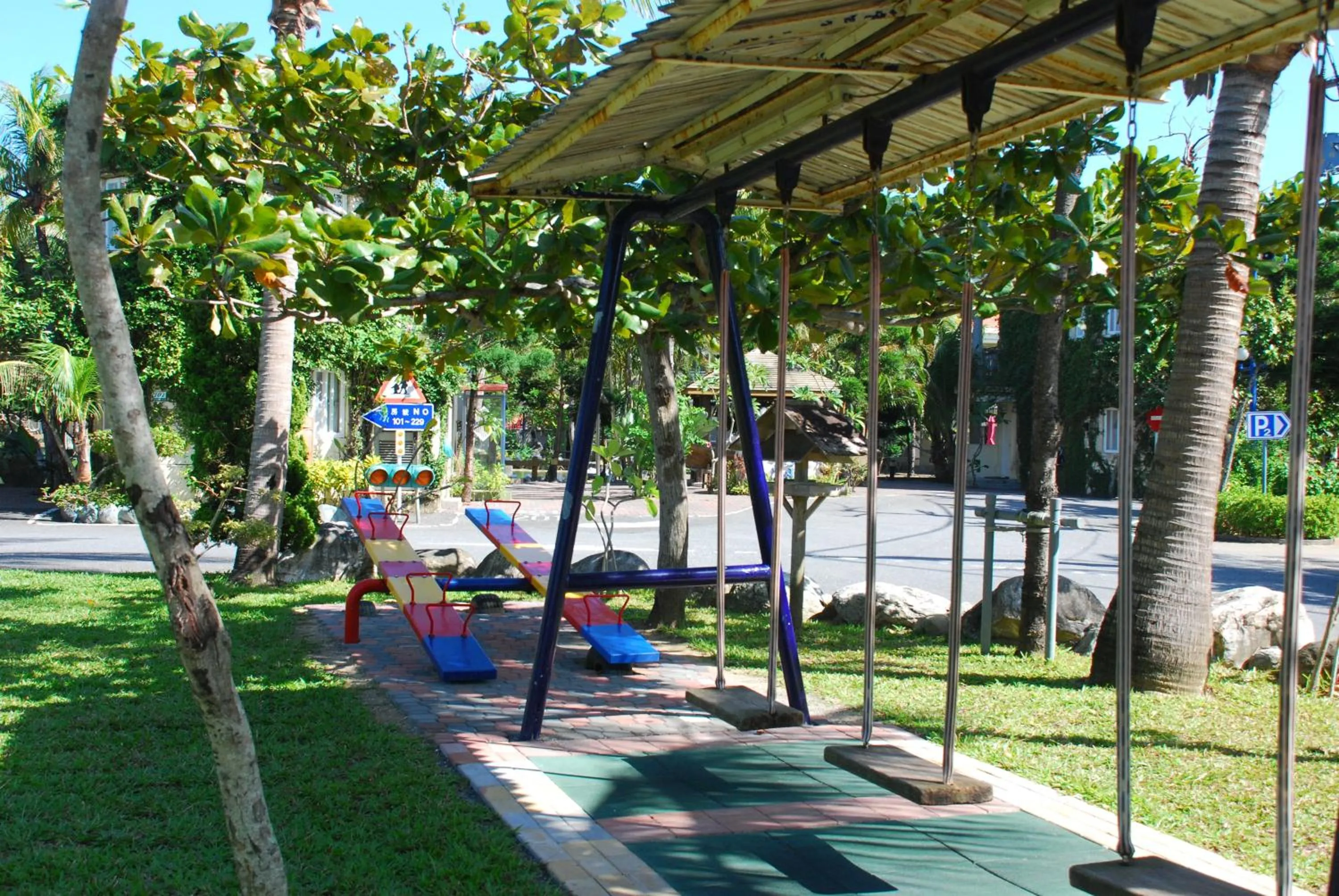 Garden in Swan Lake Villa Resort