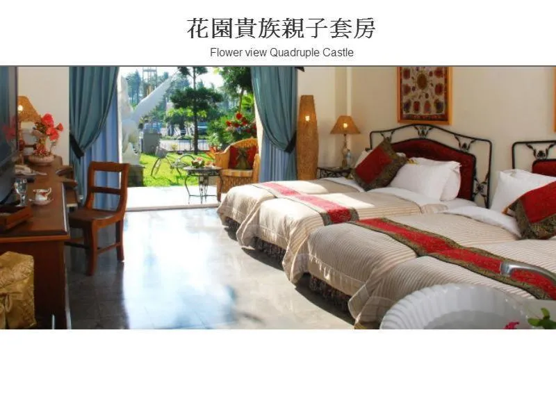 Bed in Swan Lake Villa Resort