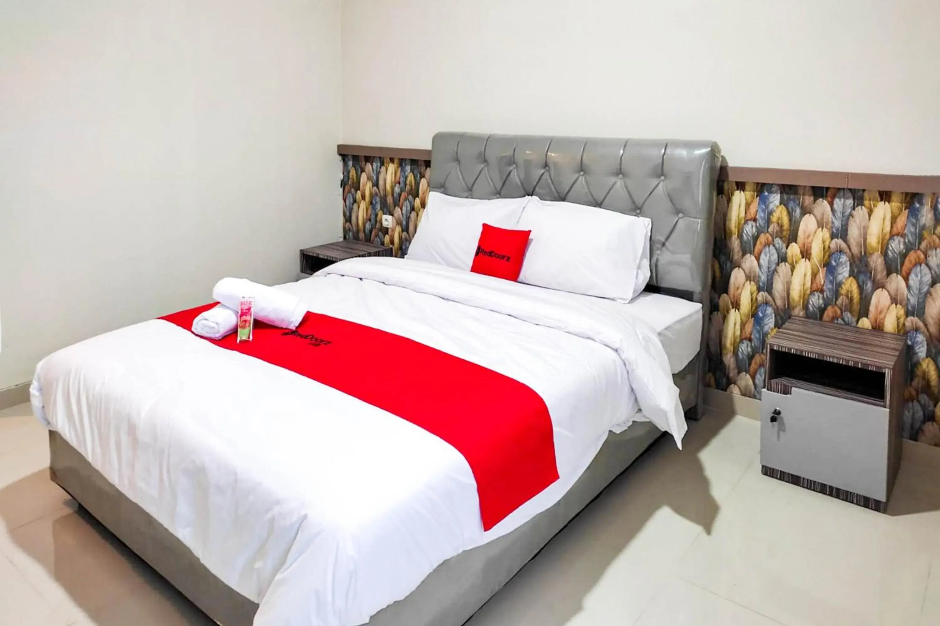 Bedroom, Bed in RedDoorz Syariah near GOR Satria Area Bedroom, Bed in RedDoorz Syariah near GOR Satria Area