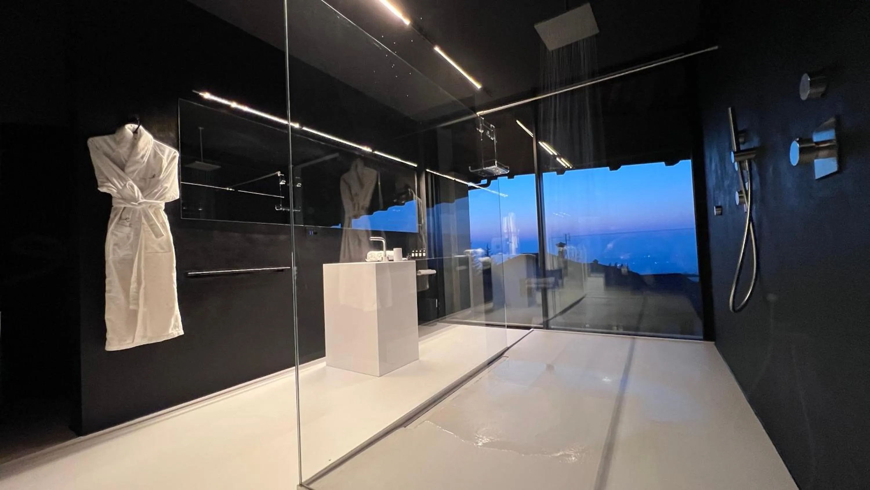 Shower in Murrae Loft
