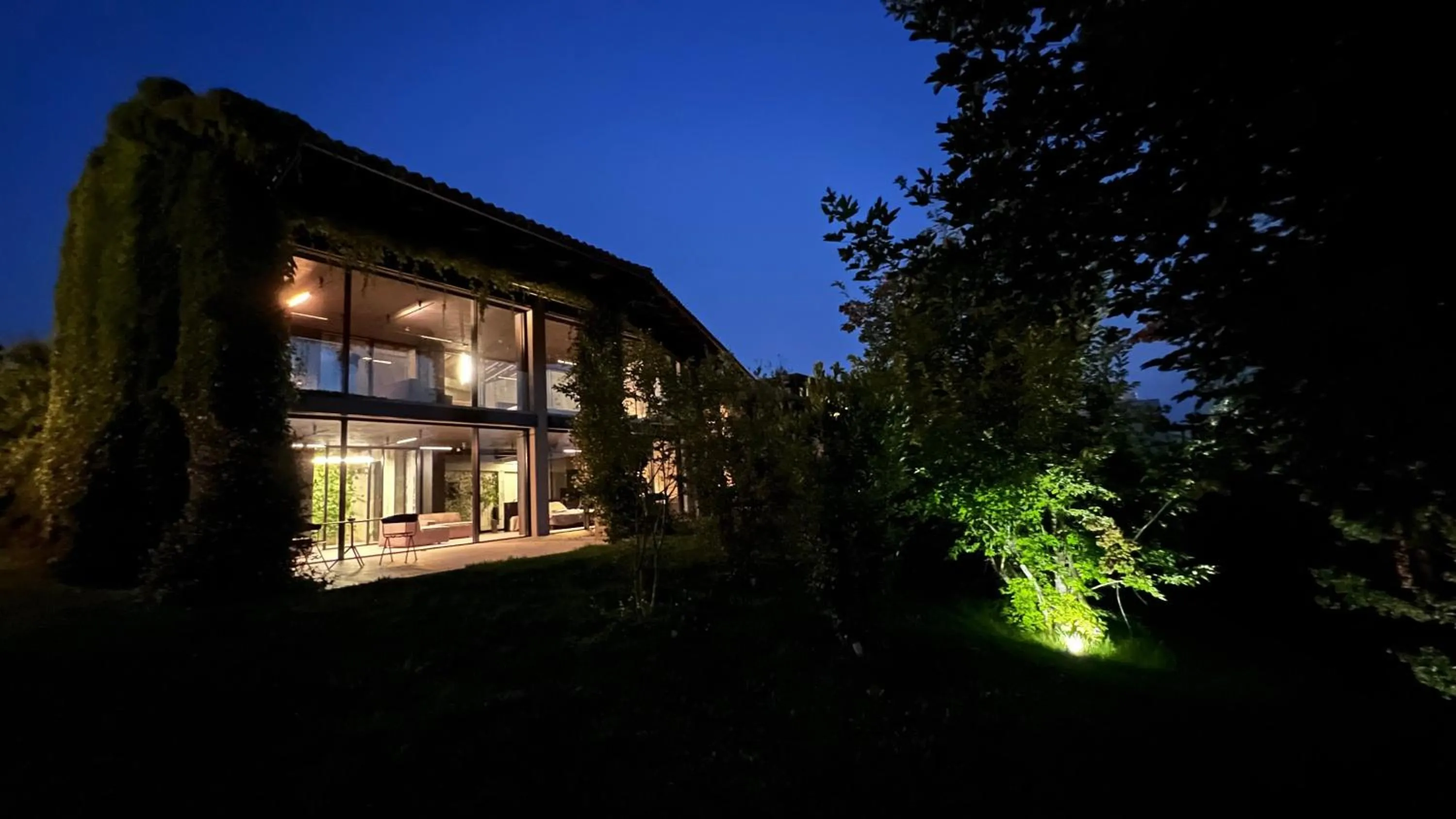 Night in Murrae Loft