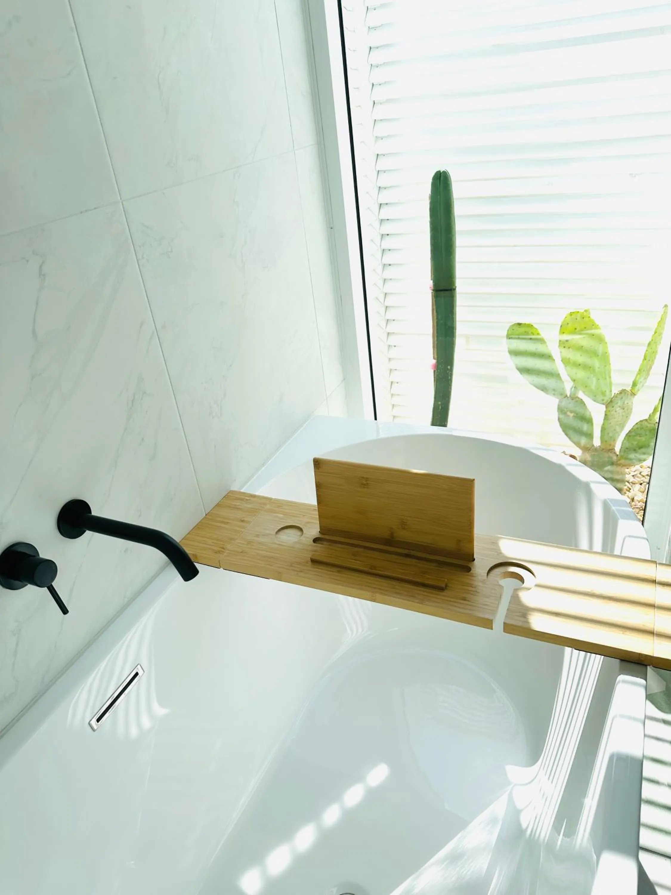 Bath in Tessa's on the Beach