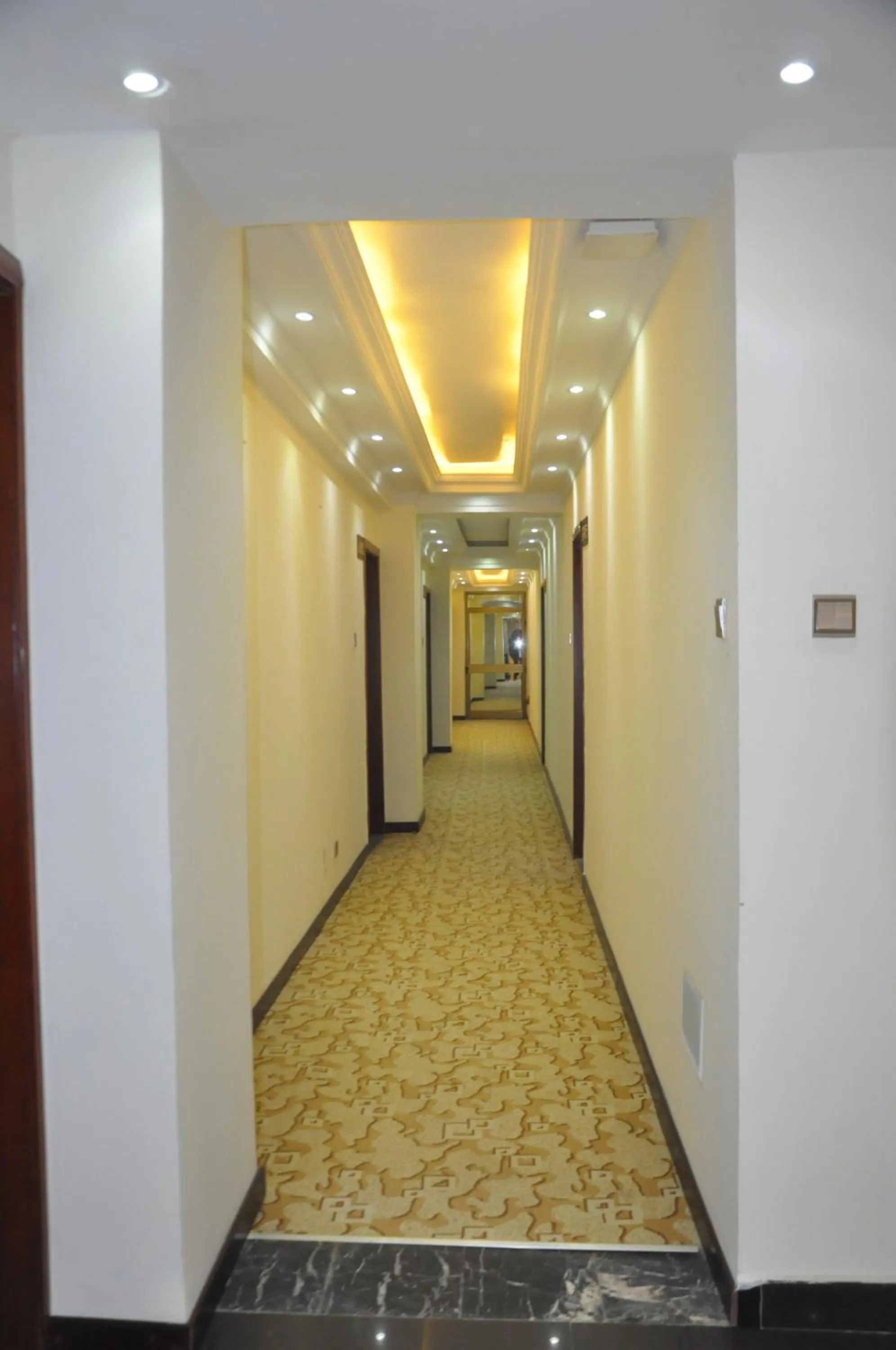 room service in De Leopol Hotel