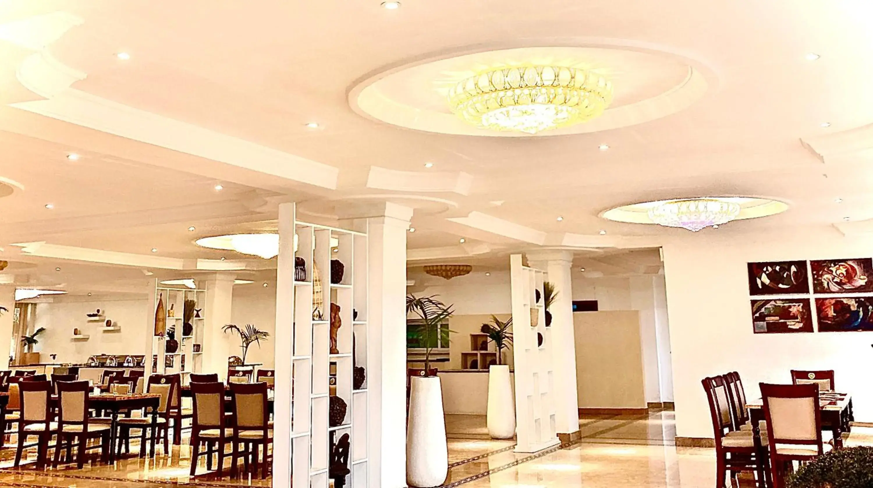 Restaurant/places to eat in De Leopol Hotel Restaurant/places to eat in De Leopol Hotel