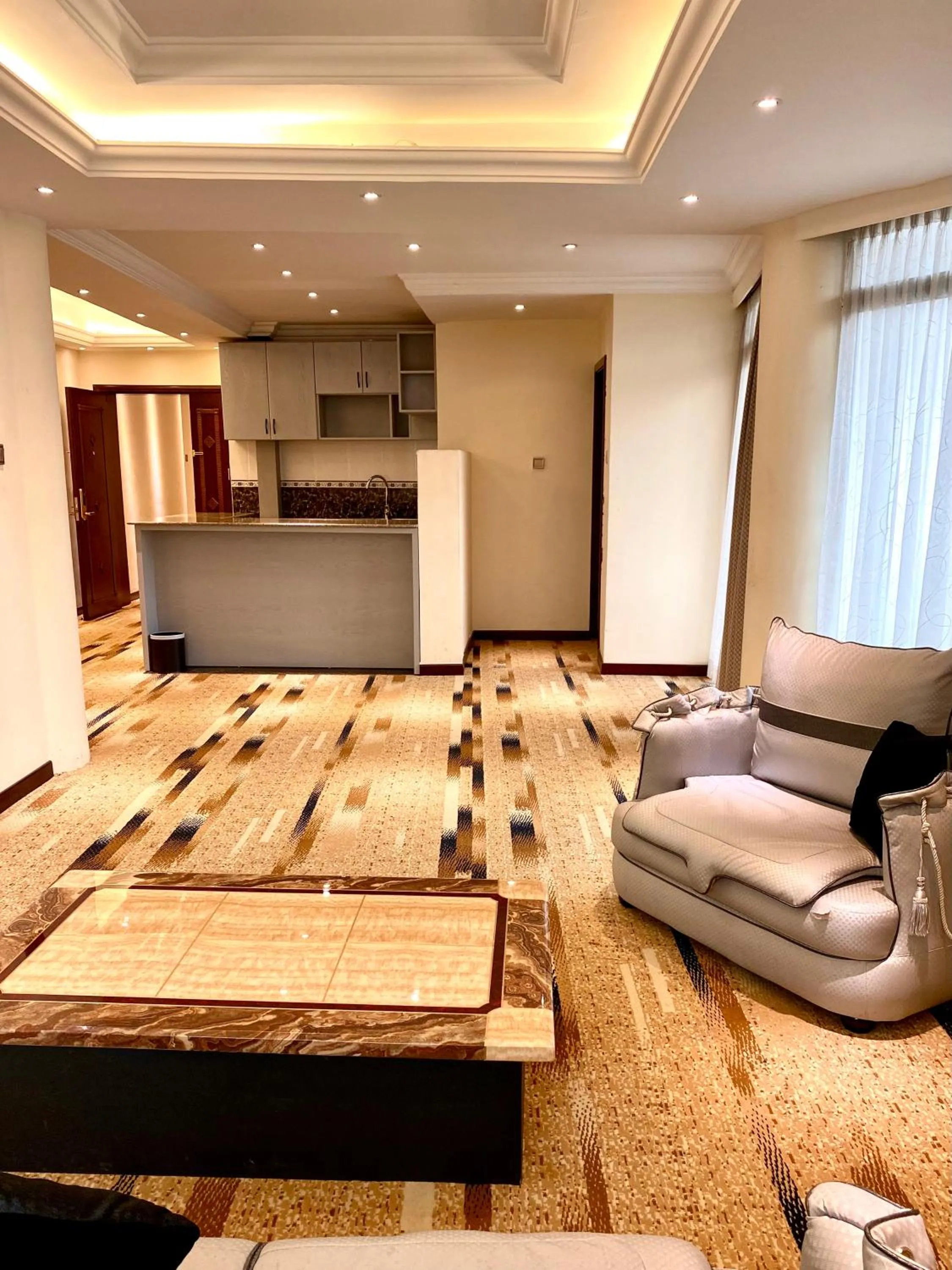 Kitchen or kitchenette in De Leopol Hotel