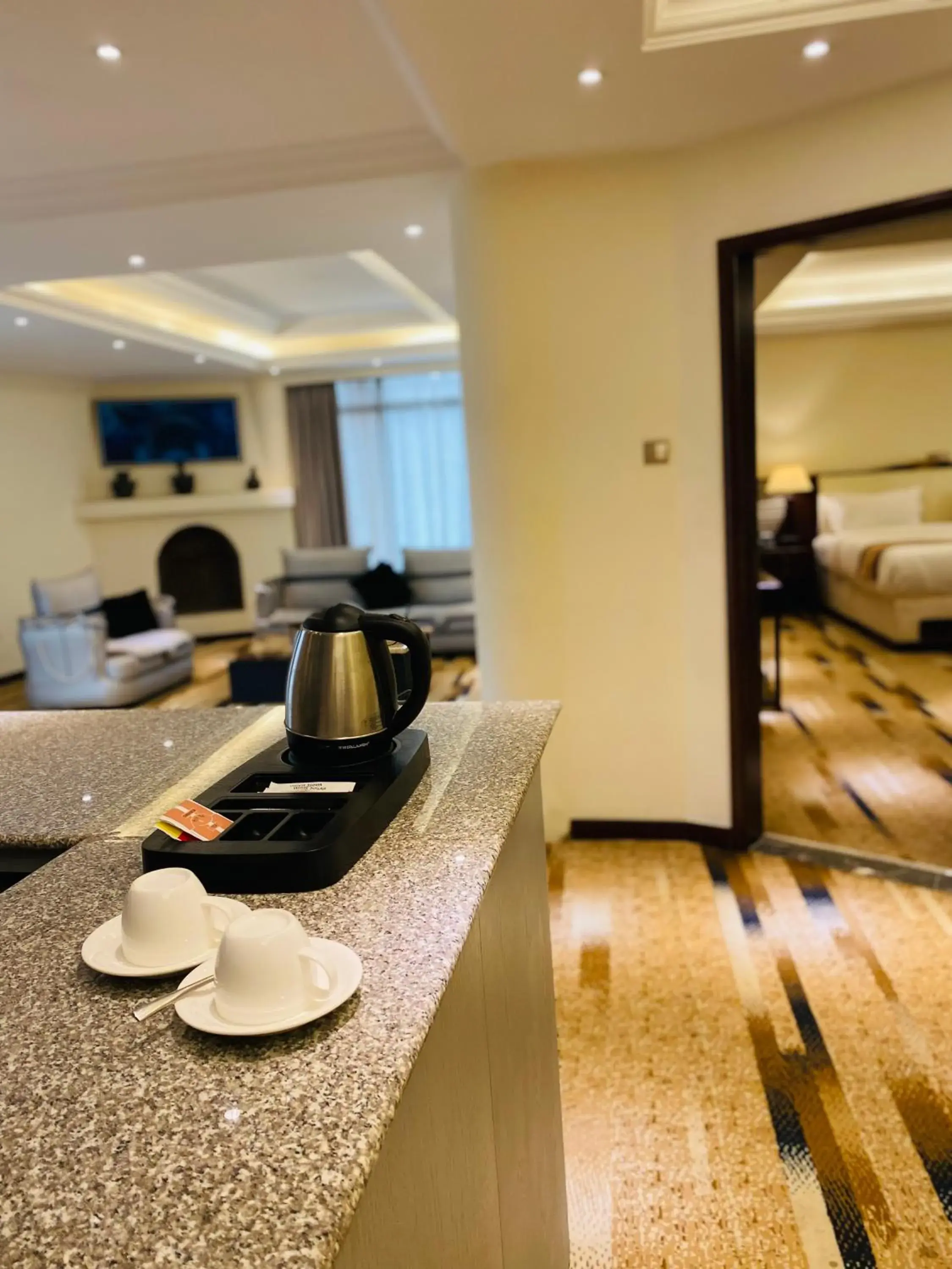 Kitchen or kitchenette, Bed in De Leopol Hotel Kitchen or kitchenette, Bed in De Leopol Hotel