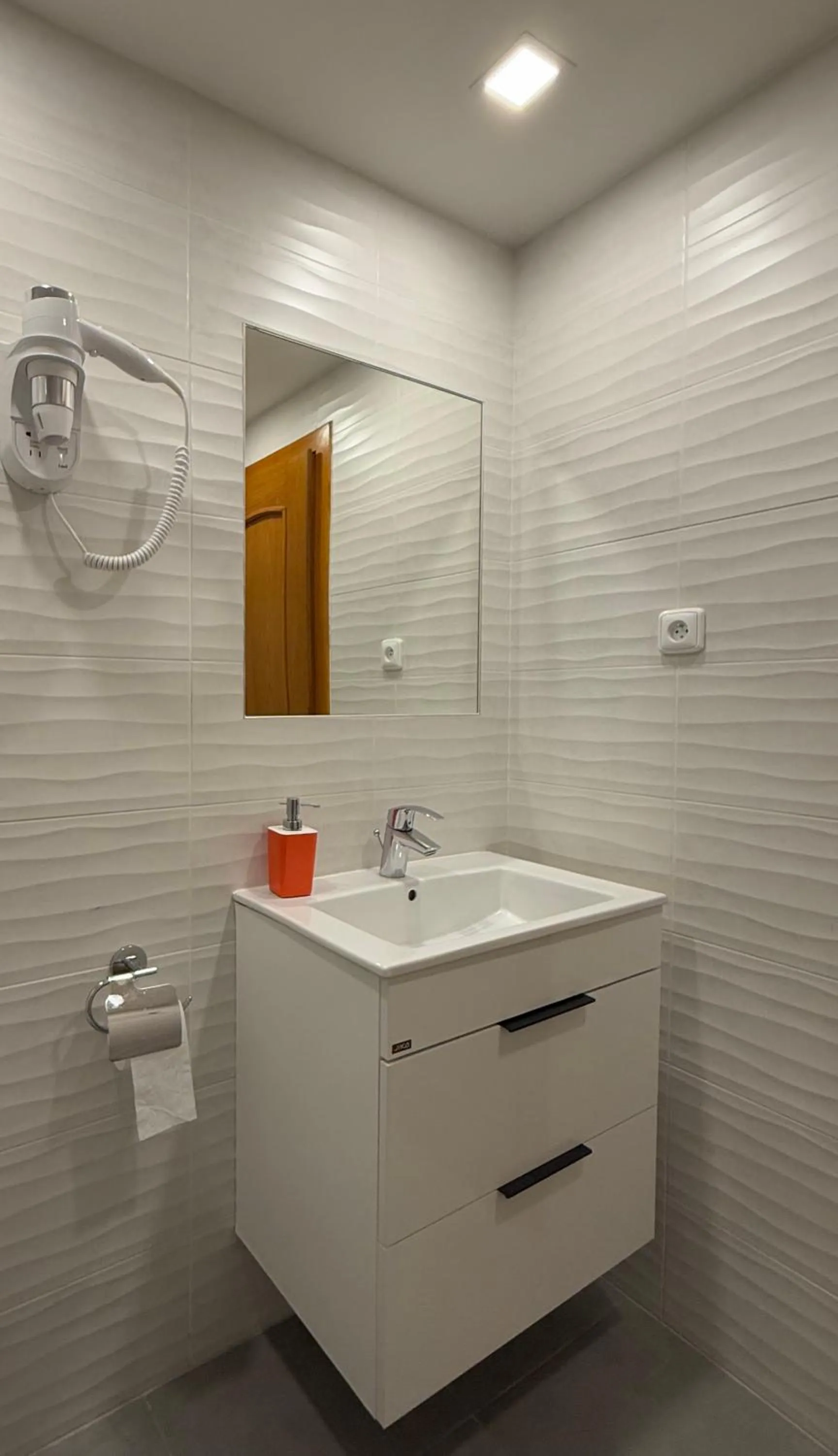 Bathroom in Hotel King George