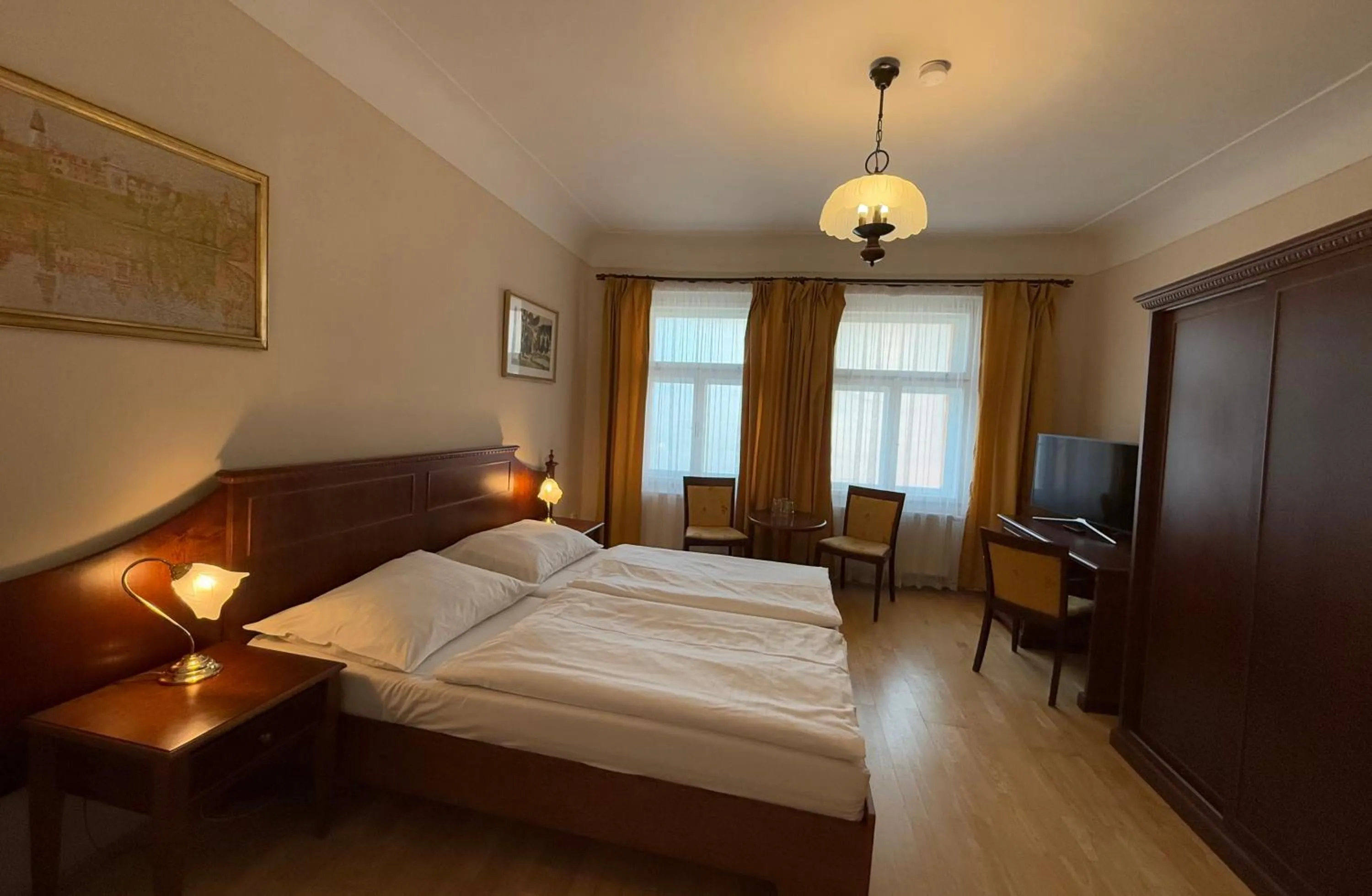 Bed in Hotel King George