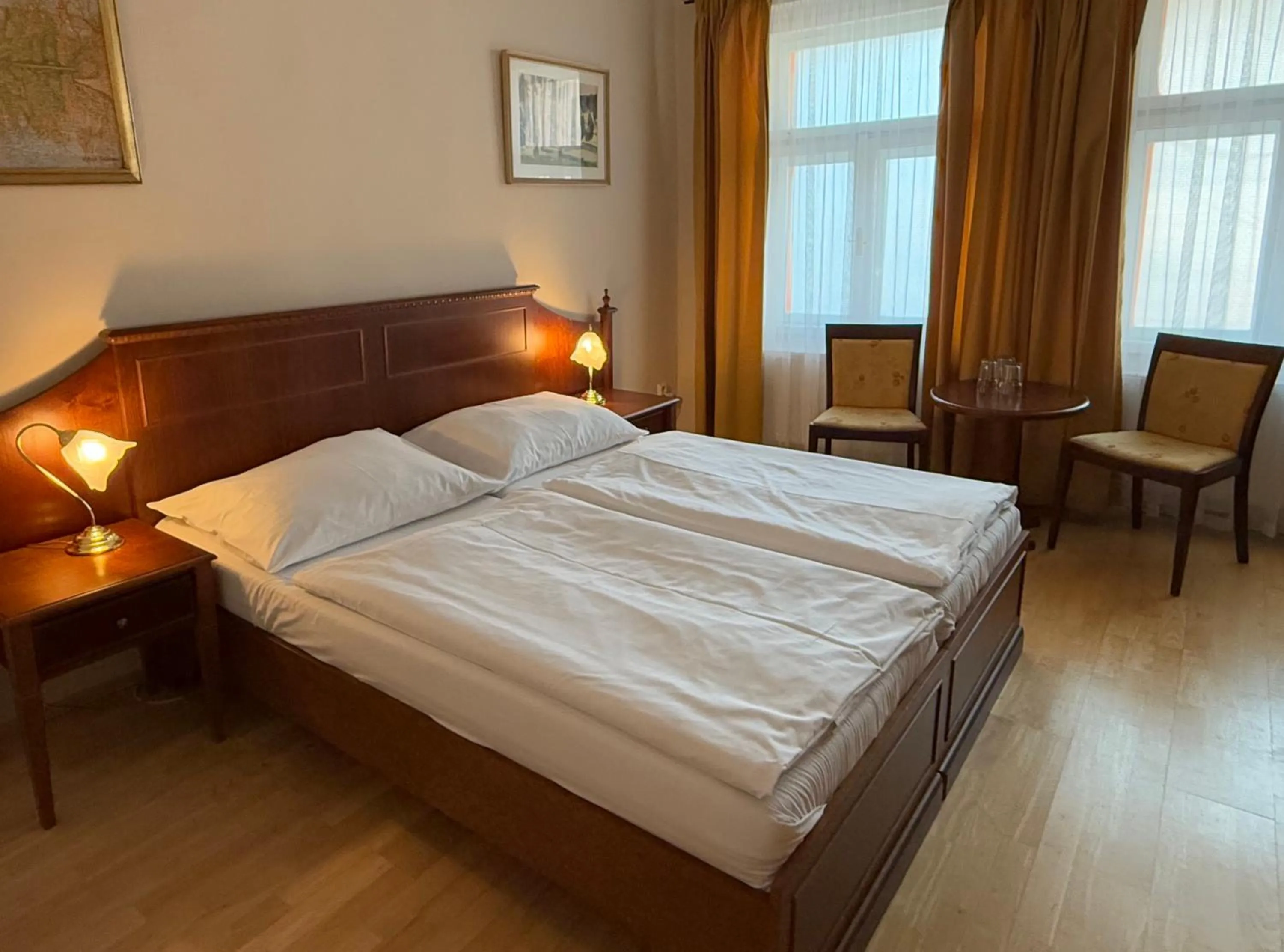 Bed in Hotel King George