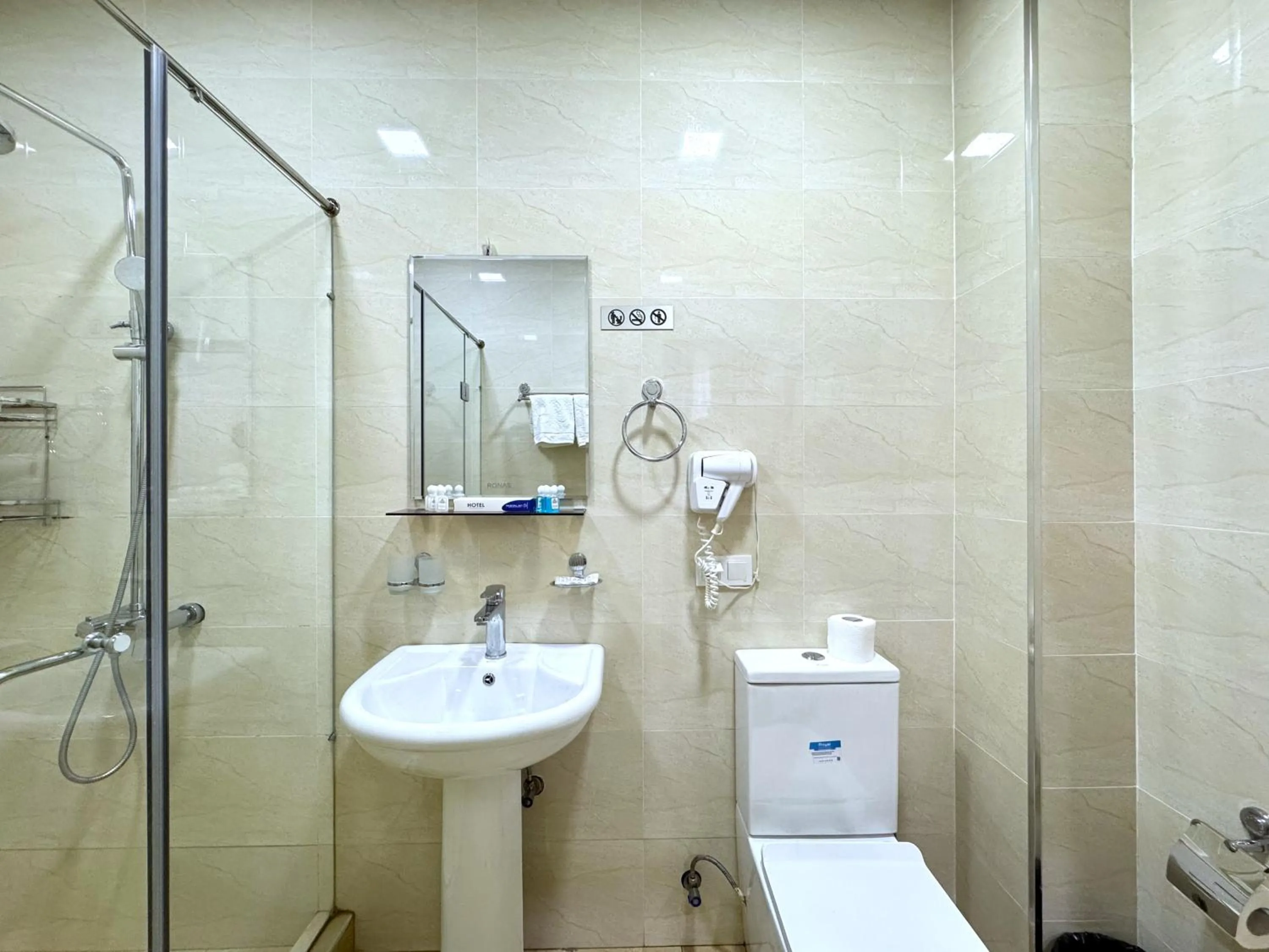 Shower in The Moon Hotel