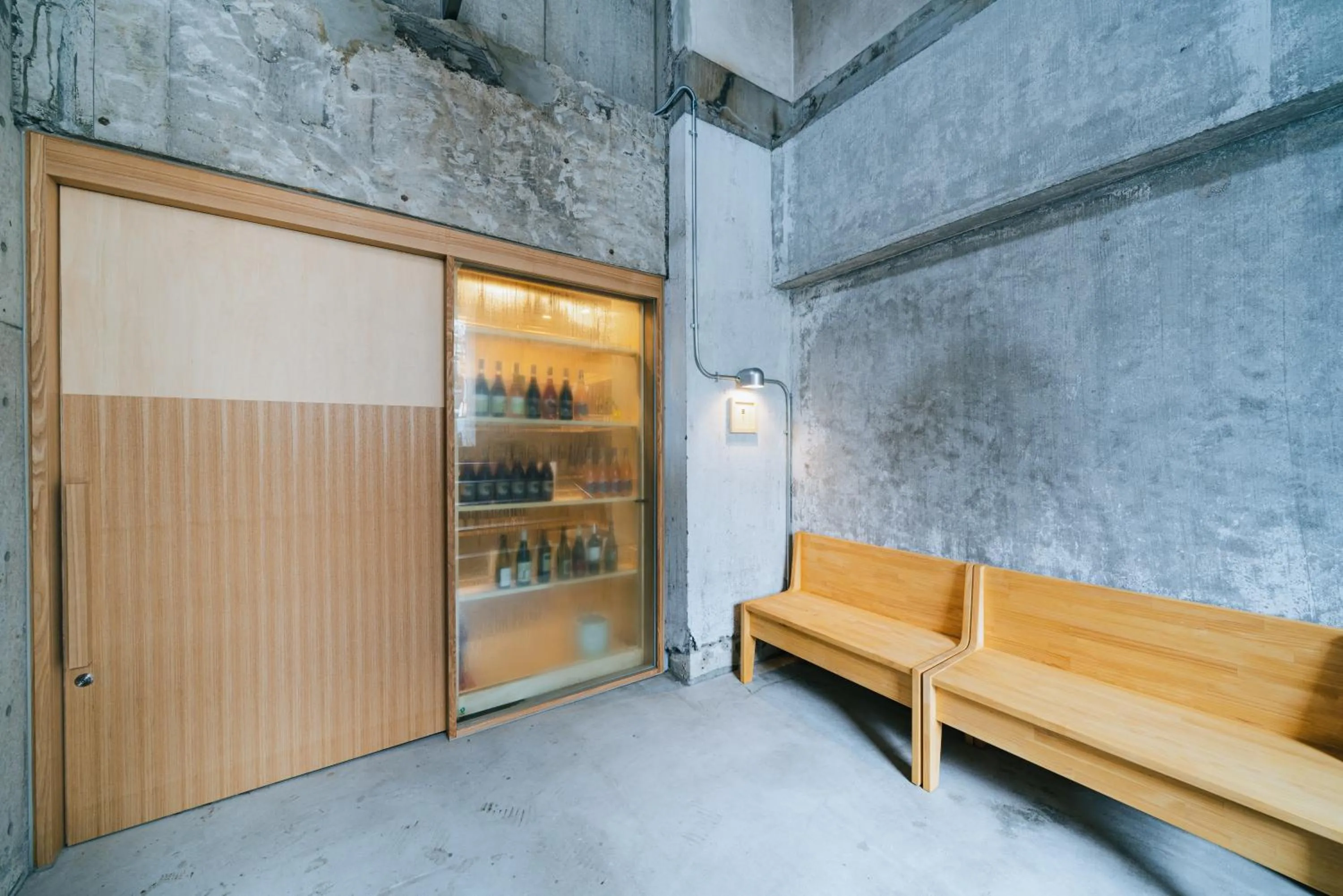 Restaurant/places to eat in Of Hotel