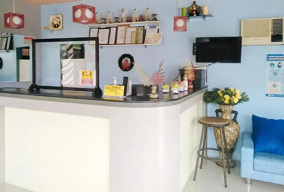Lobby or reception in RedDoorz at EM Pensiontel Butuan City Lobby or reception in RedDoorz at EM Pensiontel Butuan City